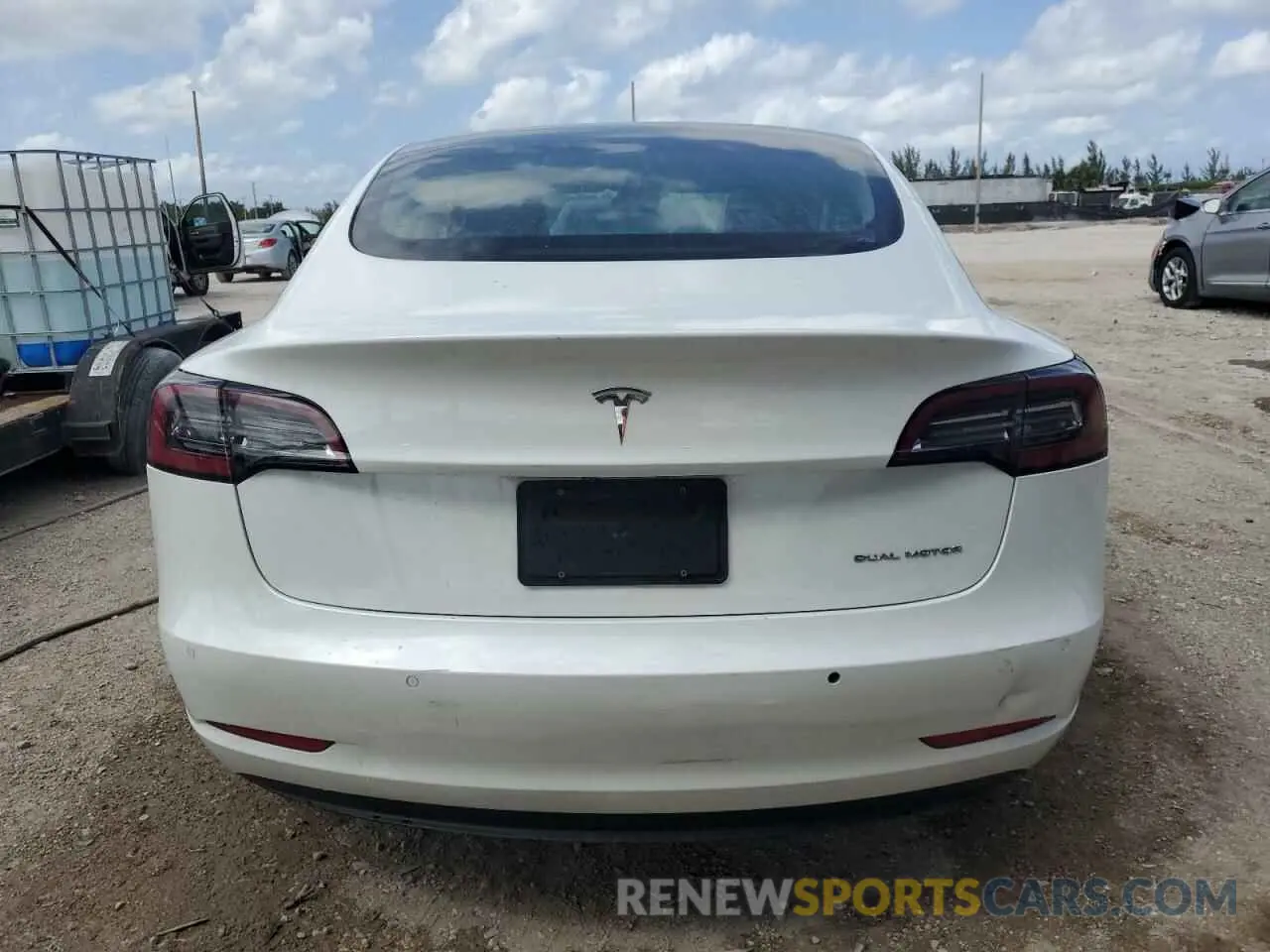 6 fotografías del automóvil dañado 5YJ3E1EB9KF469445 TESLA MODEL 3 2019