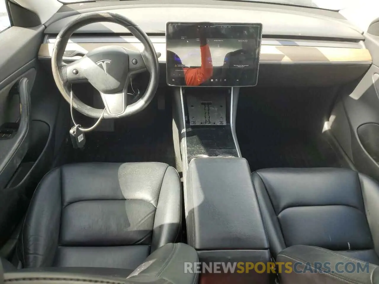 8 fotografías del automóvil dañado 5YJ3E1EB9KF469445 TESLA MODEL 3 2019