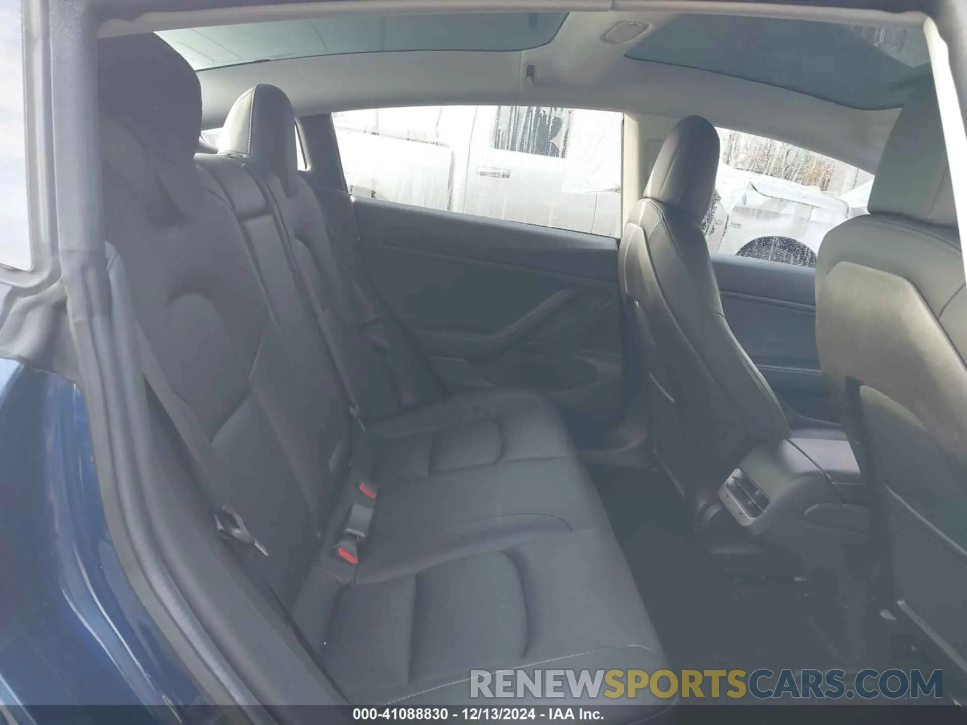 8 fotografías del automóvil dañado 5YJ3E1EB9KF477481 TESLA MODEL 3 2019