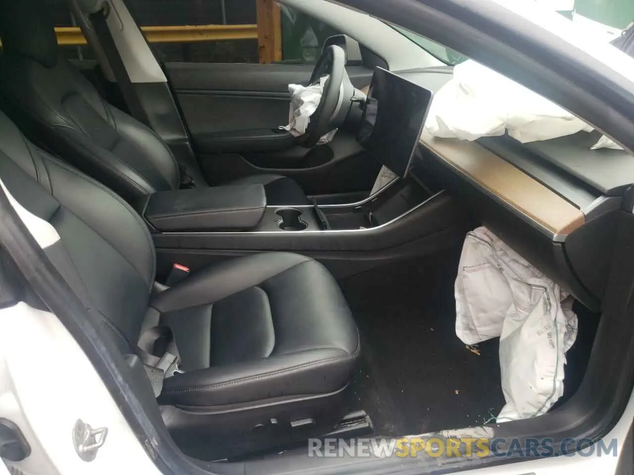 5 fotografías del automóvil dañado 5YJ3E1EB9KF493535 TESLA MODEL 3 2019