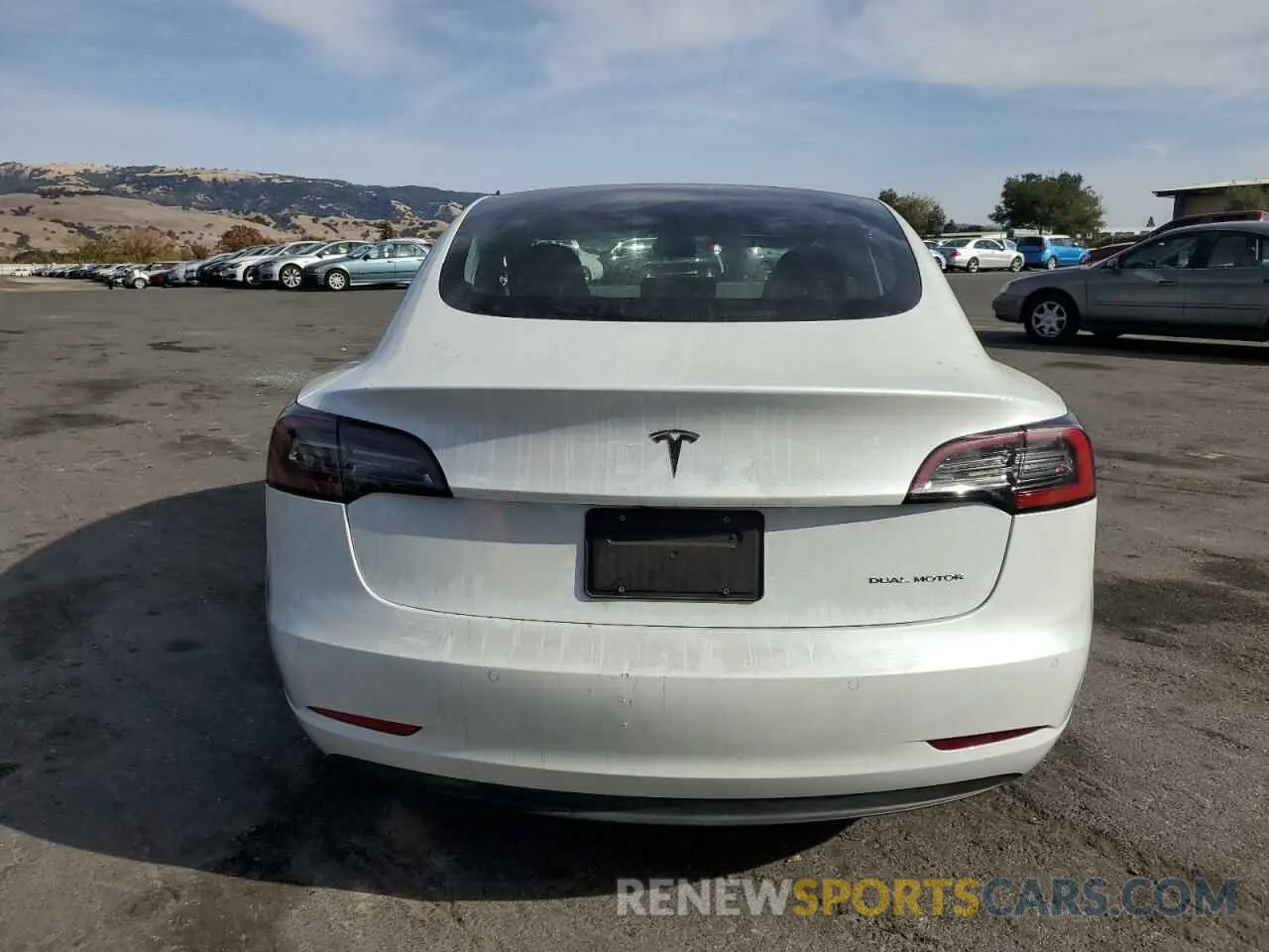6 fotografías del automóvil dañado 5YJ3E1EB9KF511807 TESLA MODEL 3 2019