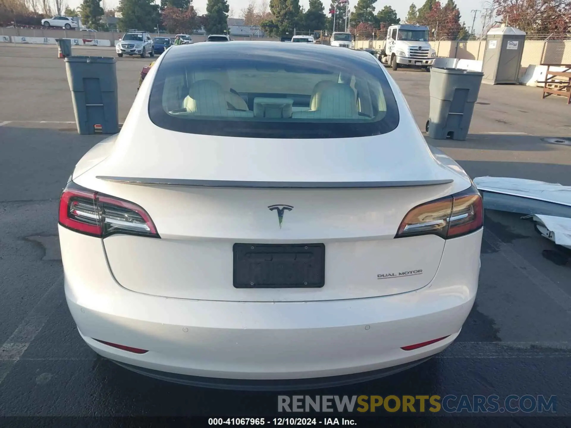 17 fotografías del automóvil dañado 5YJ3E1EB9KF514626 TESLA MODEL 3 2019