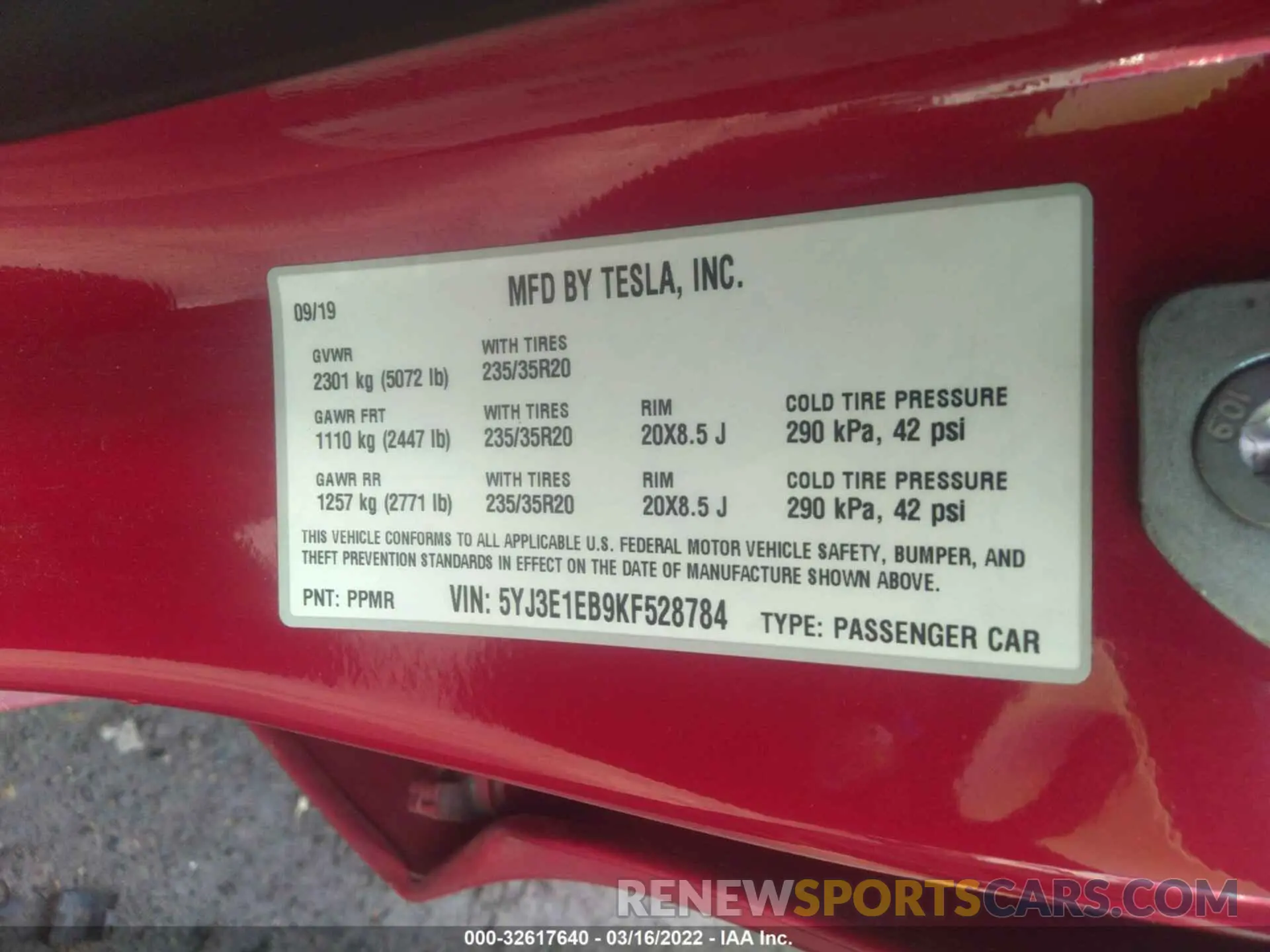 9 fotografías del automóvil dañado 5YJ3E1EB9KF528784 TESLA MODEL 3 2019