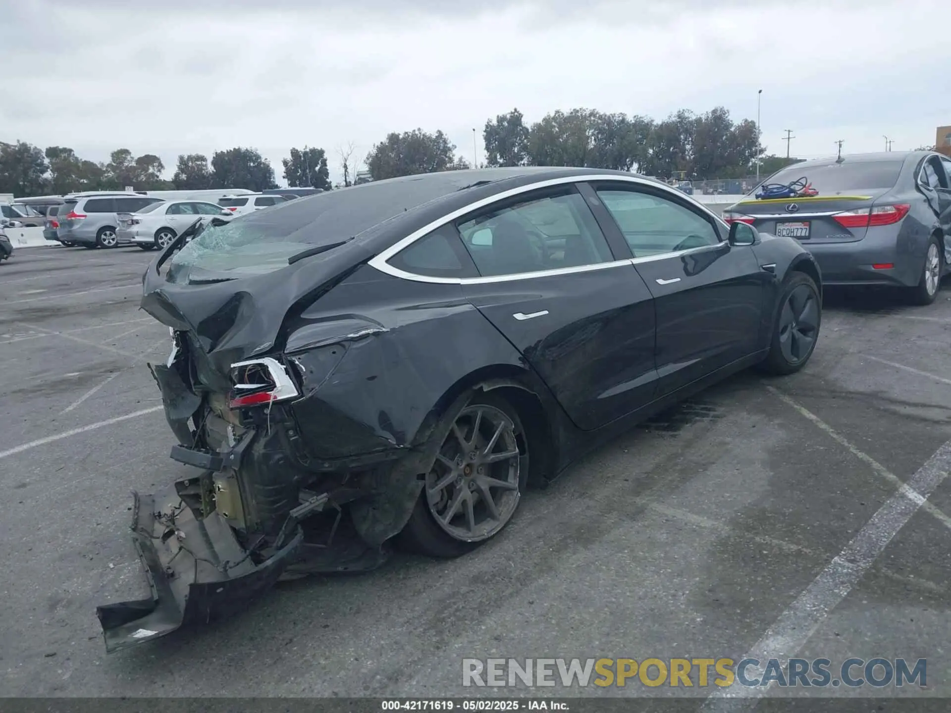 4 fotografías del automóvil dañado 5YJ3E1EBBKF208599 TESLA MODEL 3 2019