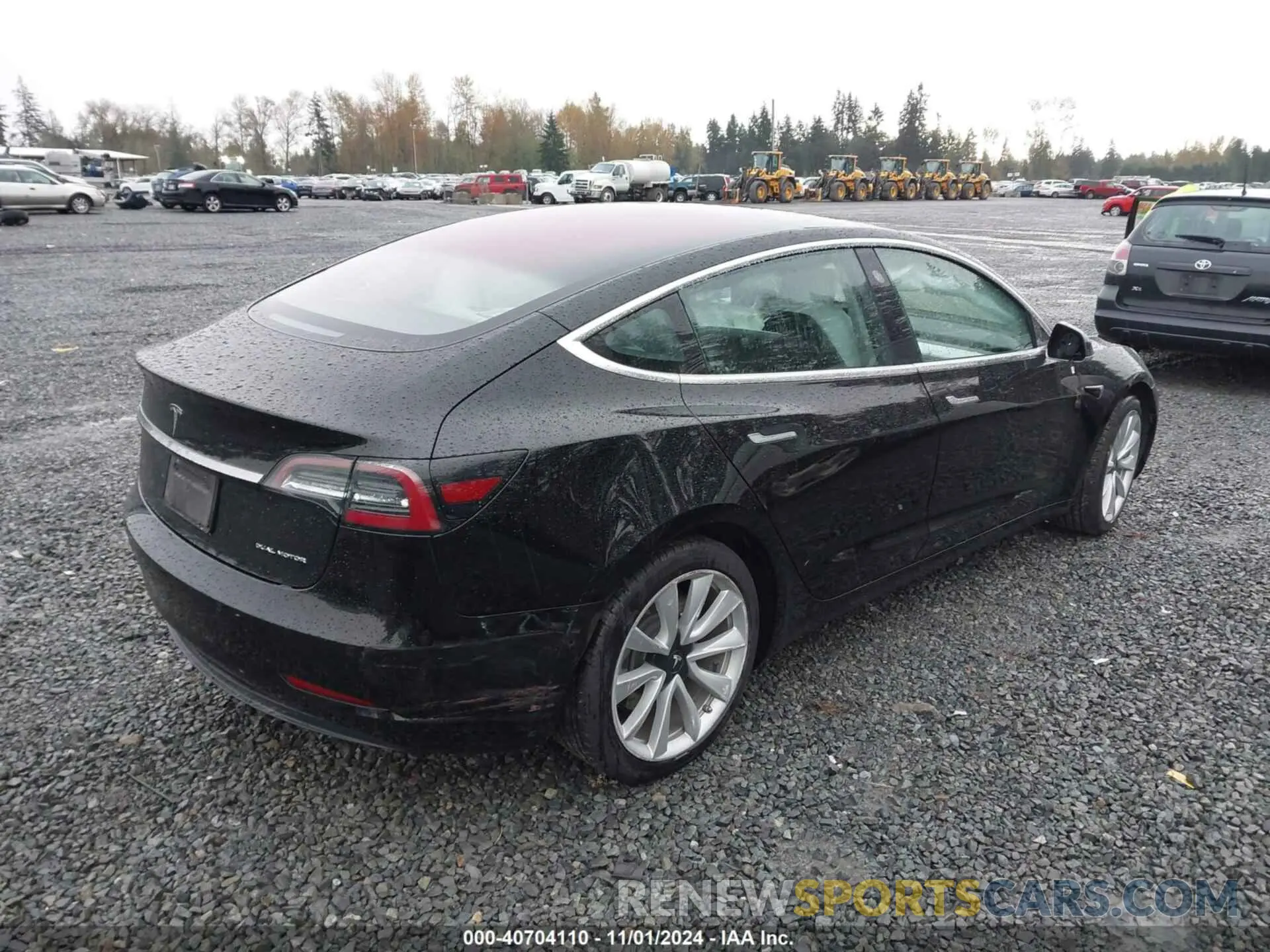4 fotografías del automóvil dañado 5YJ3E1EBXKF192448 TESLA MODEL 3 2019