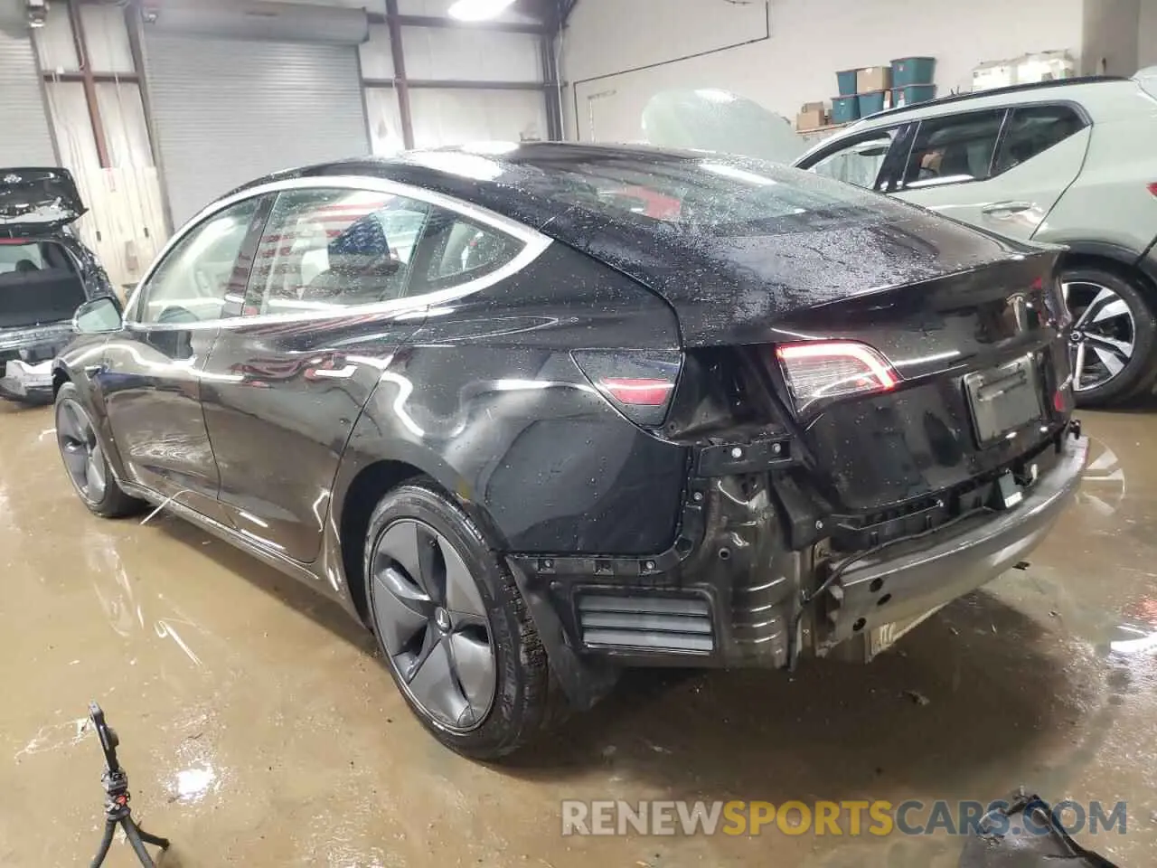 2 fotografías del automóvil dañado 5YJ3E1EBXKF193521 TESLA MODEL 3 2019
