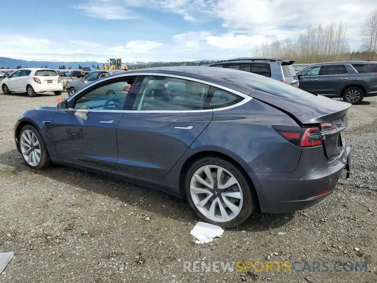 2 fotografías del automóvil dañado 5YJ3E1EBXKF389264 TESLA MODEL 3 2019