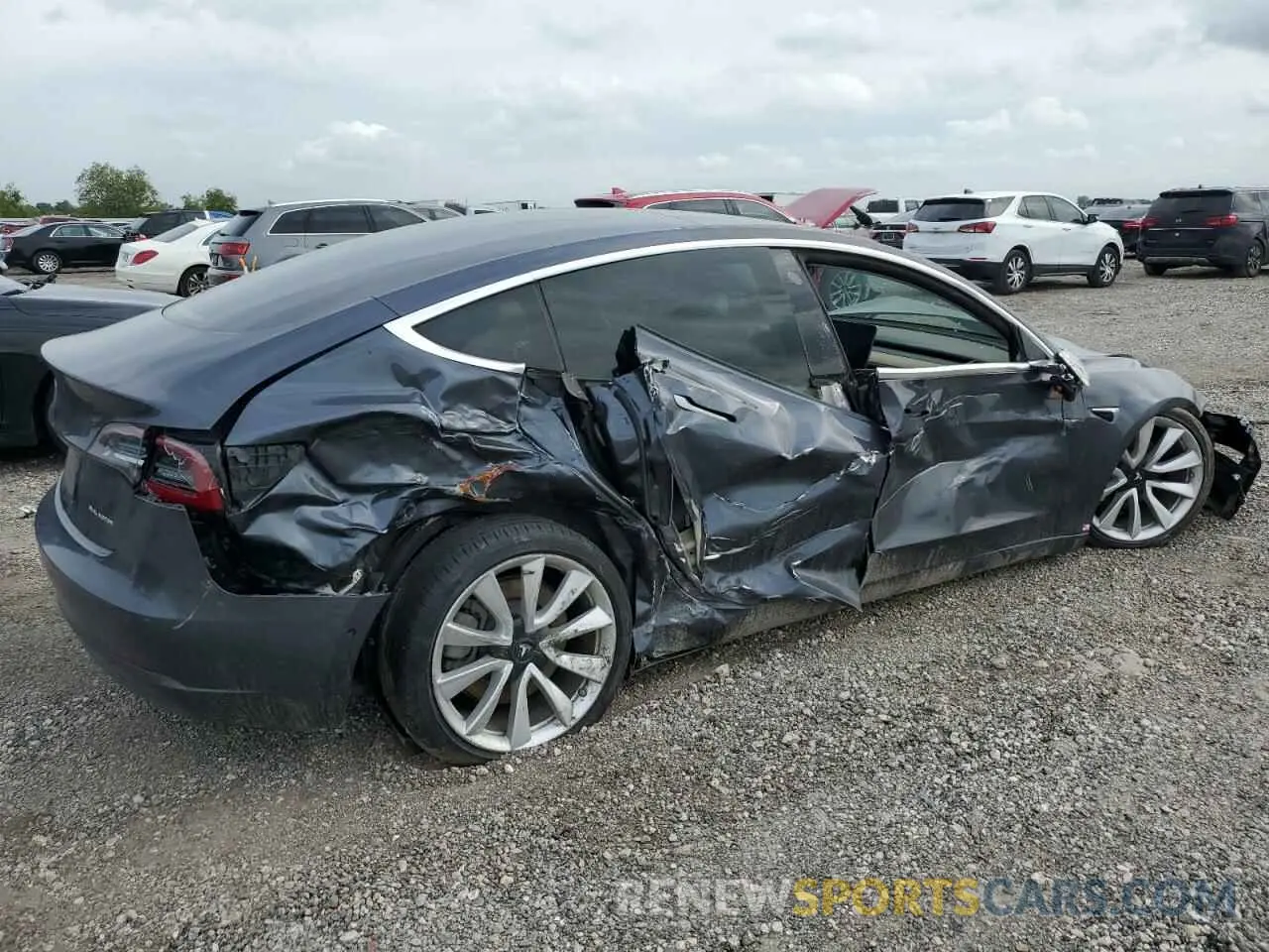 3 fotografías del automóvil dañado 5YJ3E1EBXKF389362 TESLA MODEL 3 2019