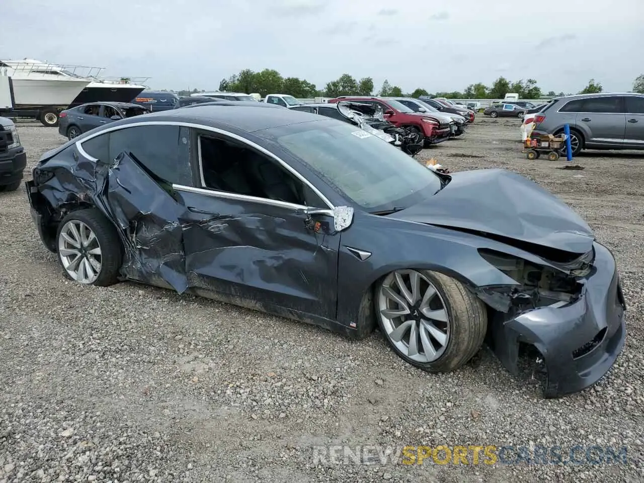 4 fotografías del automóvil dañado 5YJ3E1EBXKF389362 TESLA MODEL 3 2019