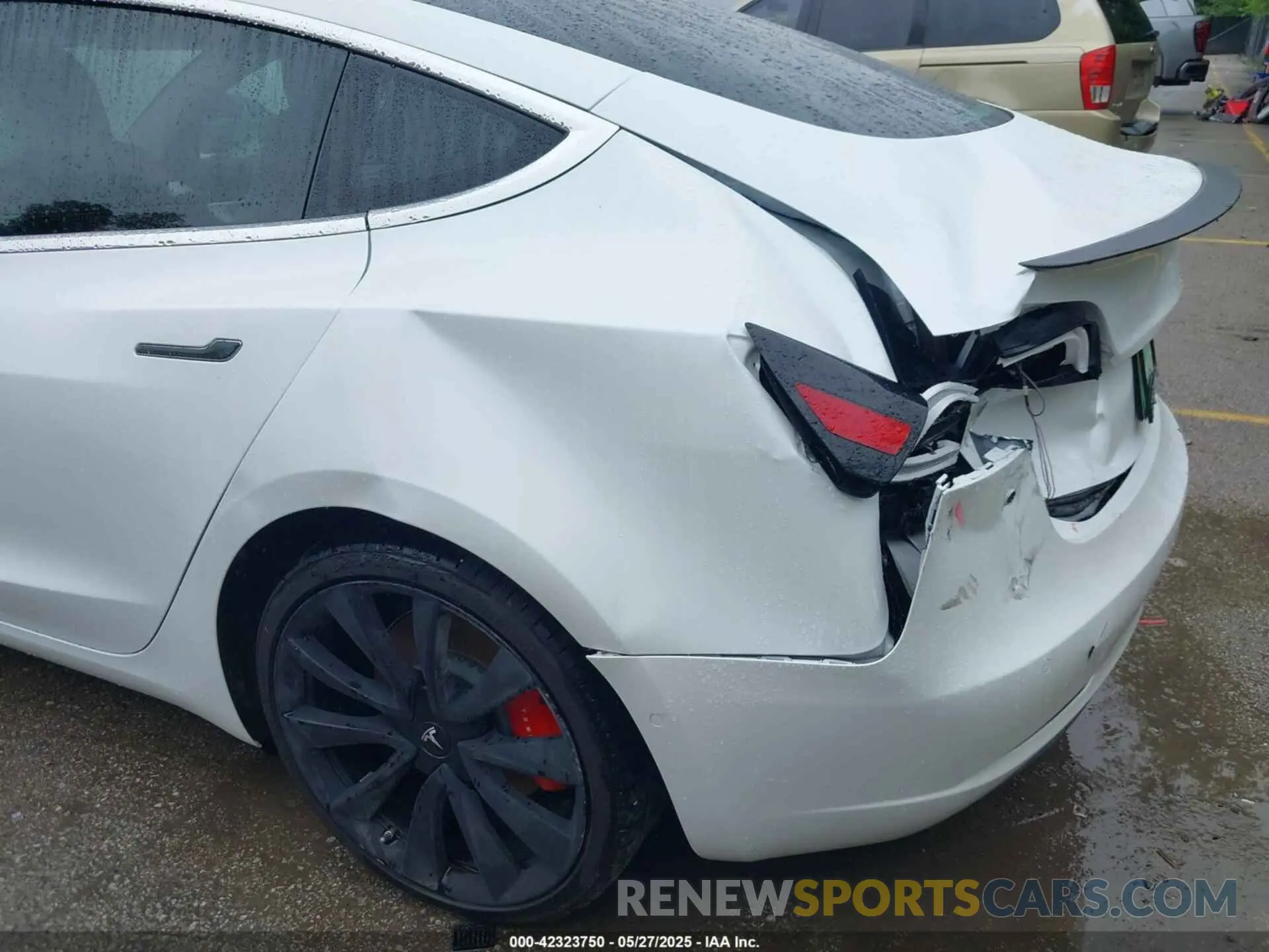 18 fotografías del automóvil dañado 5YJ3E1EBXKF393427 TESLA MODEL 3 2019