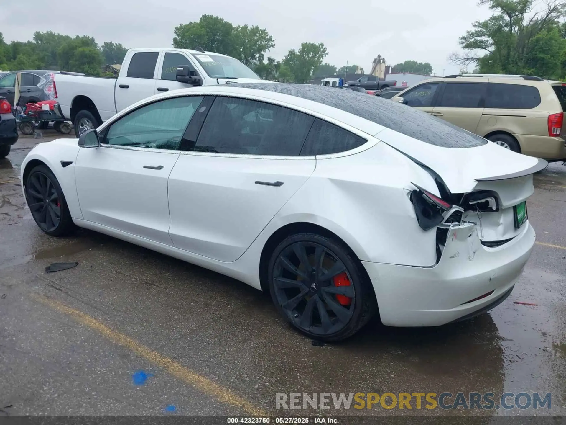 3 fotografías del automóvil dañado 5YJ3E1EBXKF393427 TESLA MODEL 3 2019