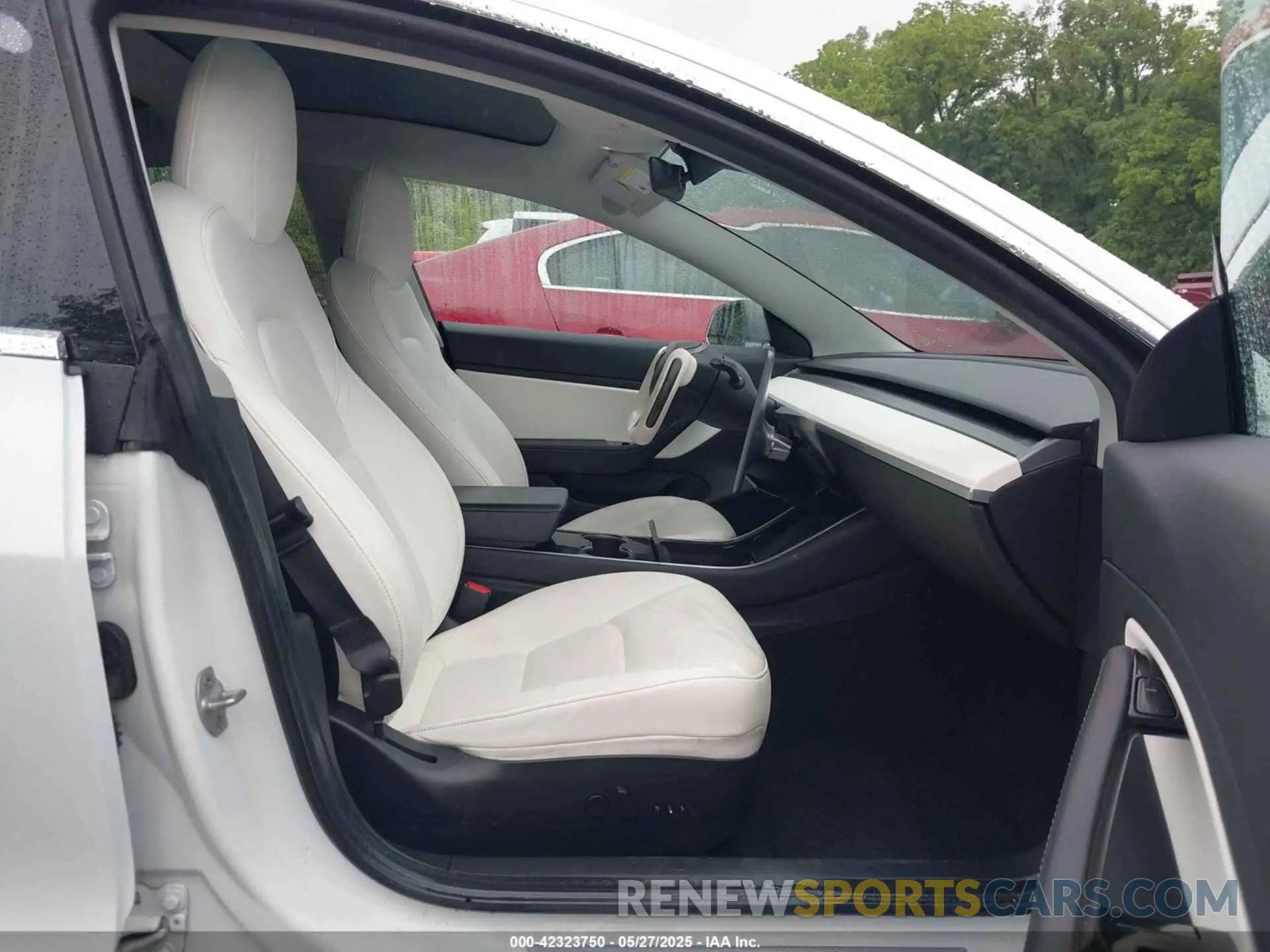 5 fotografías del automóvil dañado 5YJ3E1EBXKF393427 TESLA MODEL 3 2019