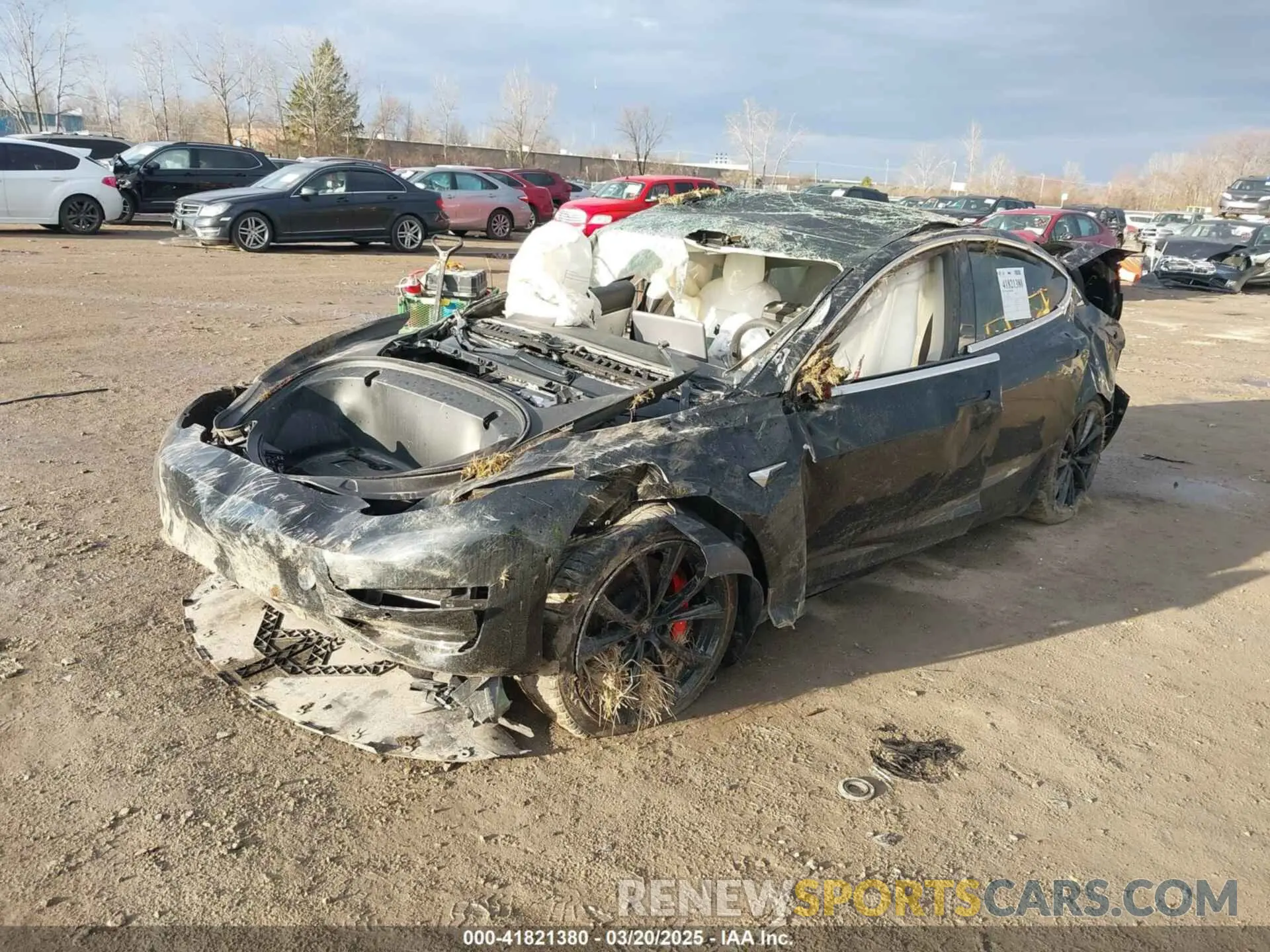 2 fotografías del automóvil dañado 5YJ3E1EBXKF413708 TESLA MODEL 3 2019