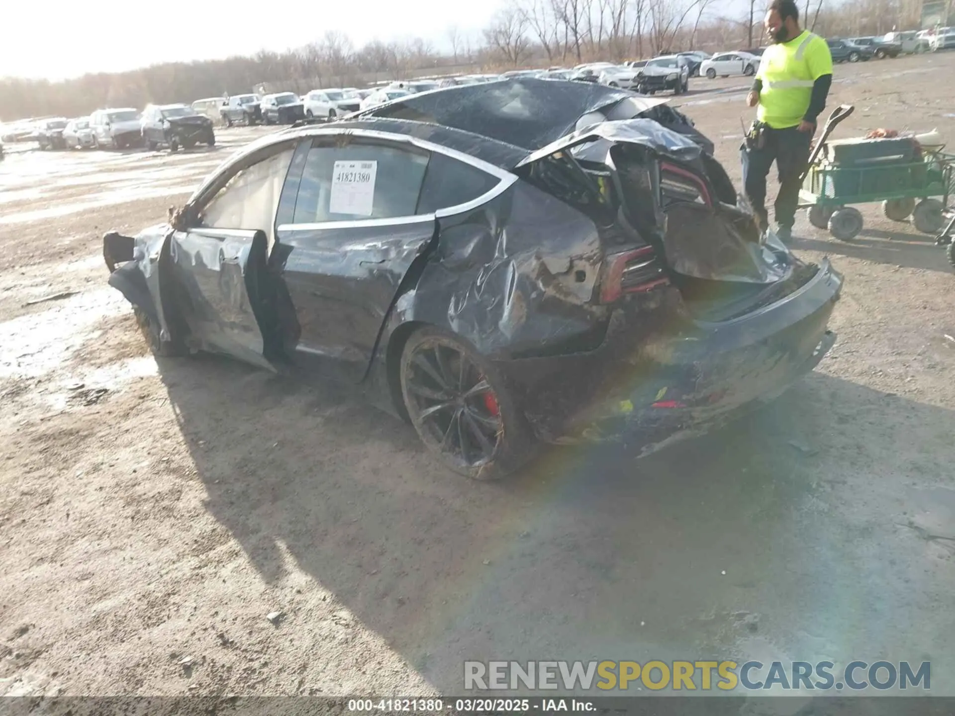 3 fotografías del automóvil dañado 5YJ3E1EBXKF413708 TESLA MODEL 3 2019