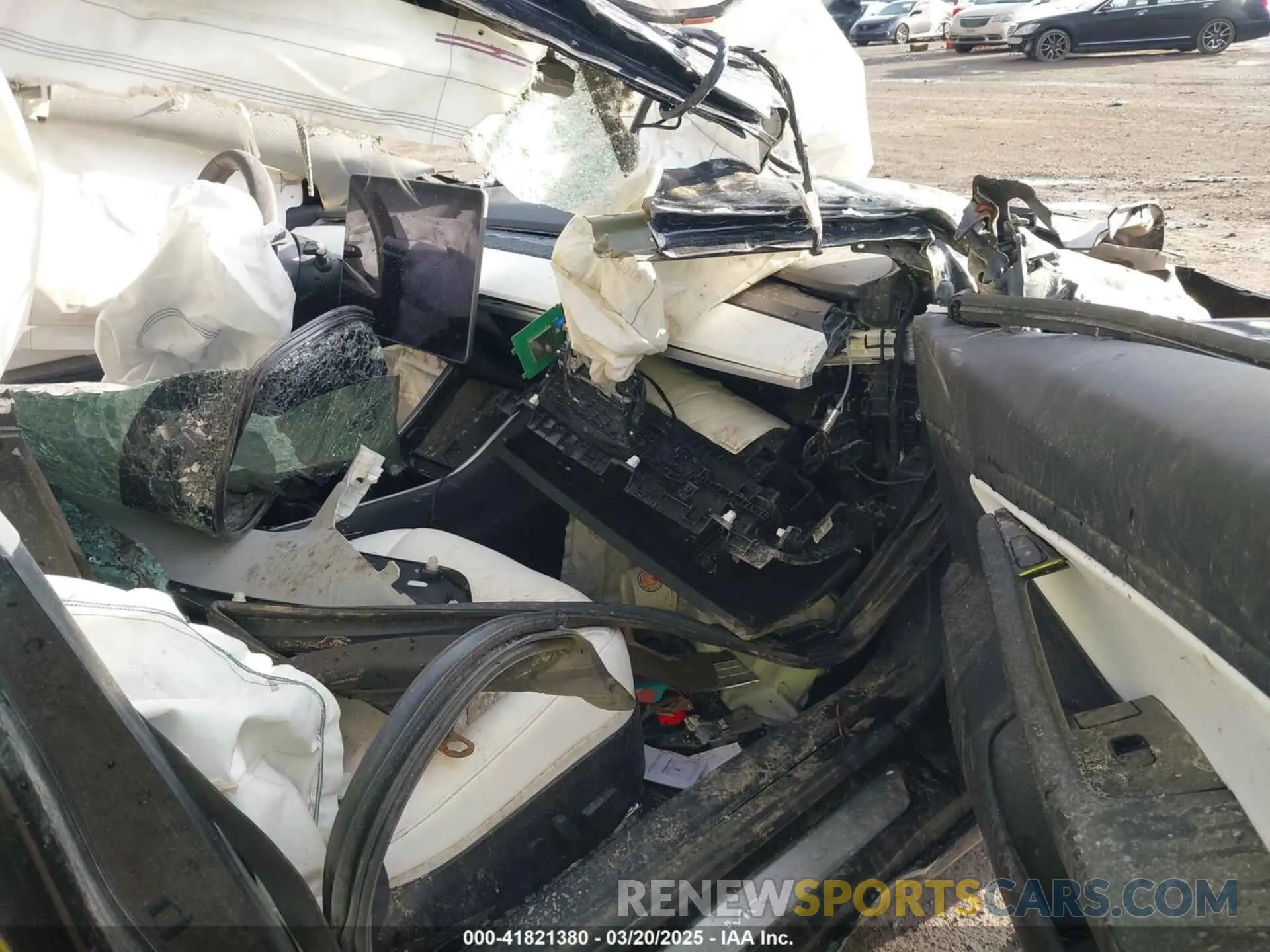 5 fotografías del automóvil dañado 5YJ3E1EBXKF413708 TESLA MODEL 3 2019
