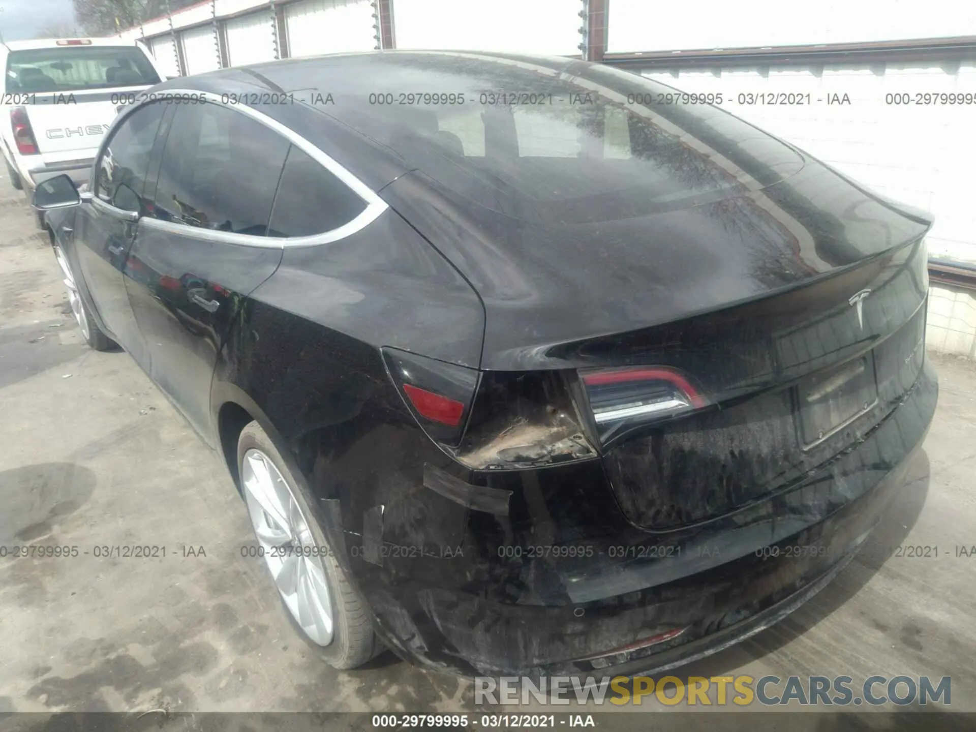 3 fotografías del automóvil dañado 5YJ3E1EBXKF433666 TESLA MODEL 3 2019