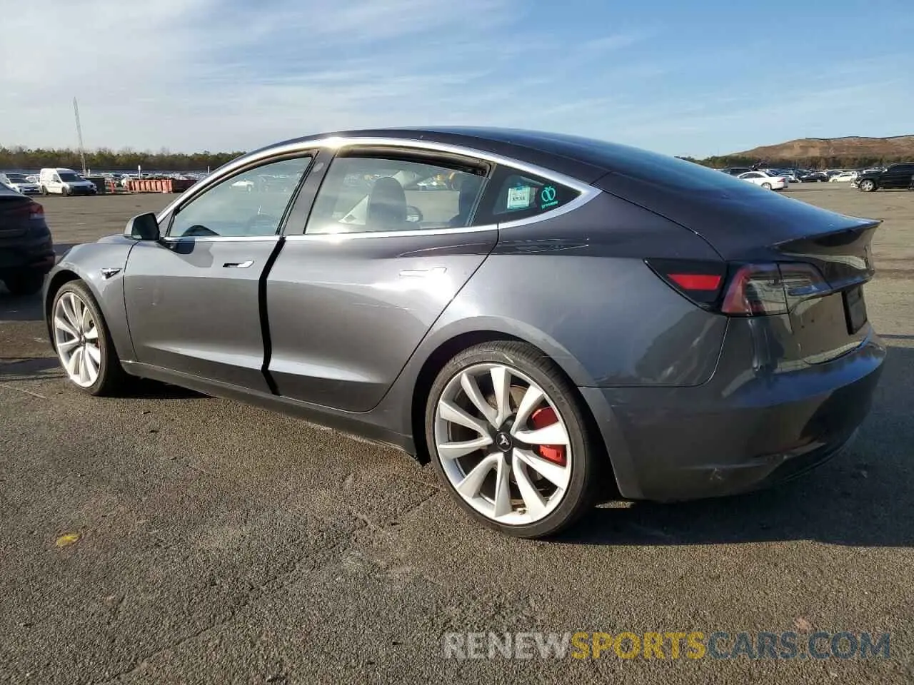 2 fotografías del automóvil dañado 5YJ3E1EBXKF441301 TESLA MODEL 3 2019