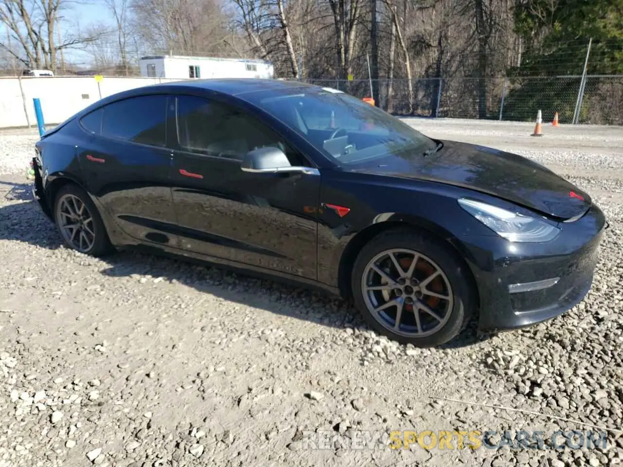 4 fotografías del automóvil dañado 5YJ3E1EBXKF451522 TESLA MODEL 3 2019