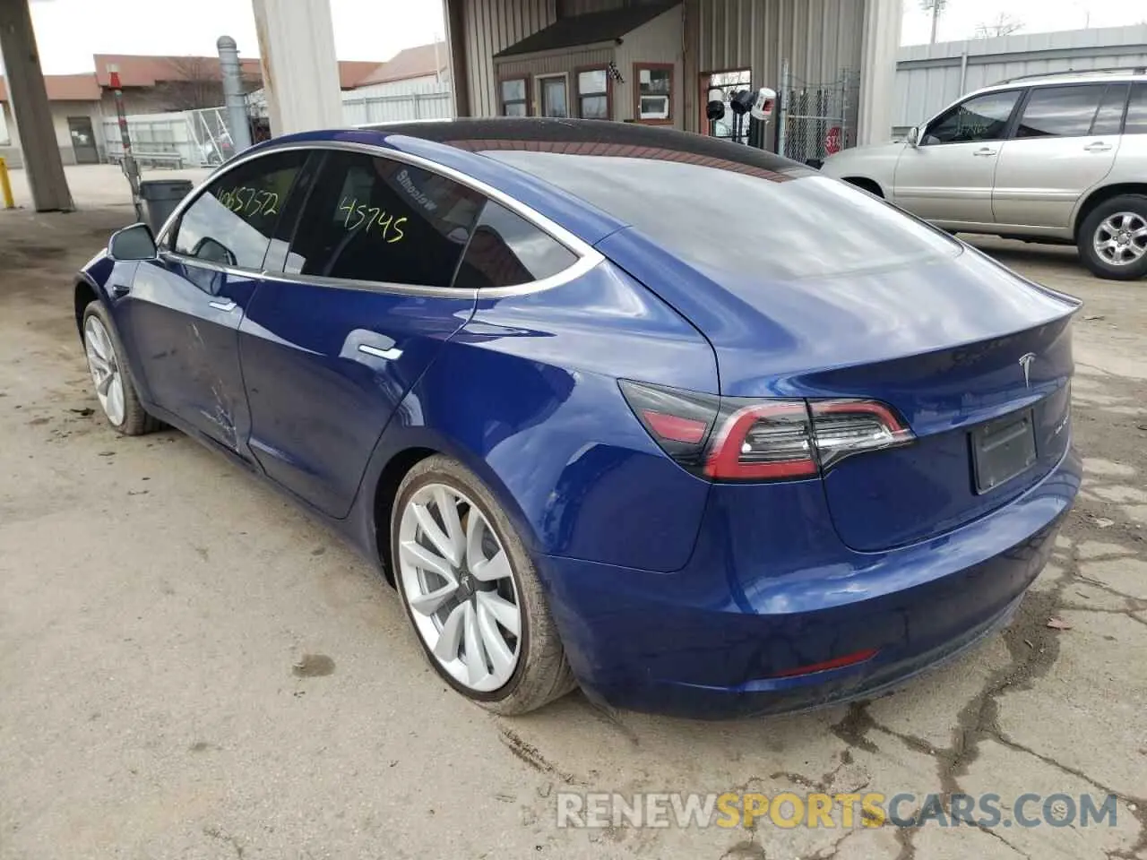 3 fotografías del automóvil dañado 5YJ3E1EBXKF453920 TESLA MODEL 3 2019