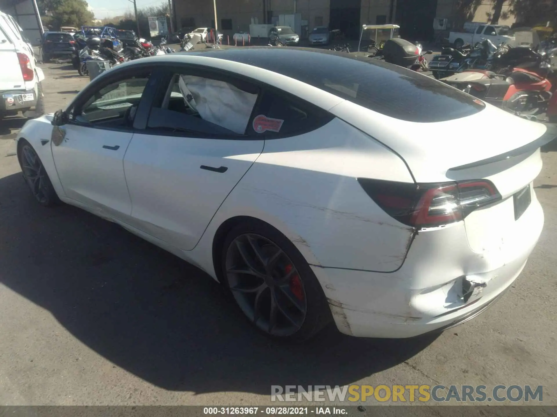 3 fotografías del automóvil dañado 5YJ3E1EBXKF487212 TESLA MODEL 3 2019