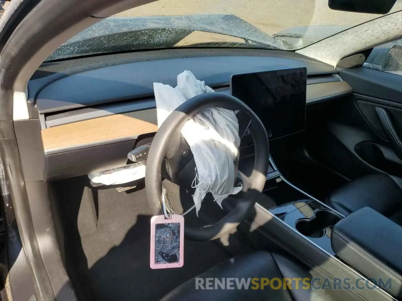 8 fotografías del automóvil dañado 5YJ3E1EBXKF520760 TESLA MODEL 3 2019