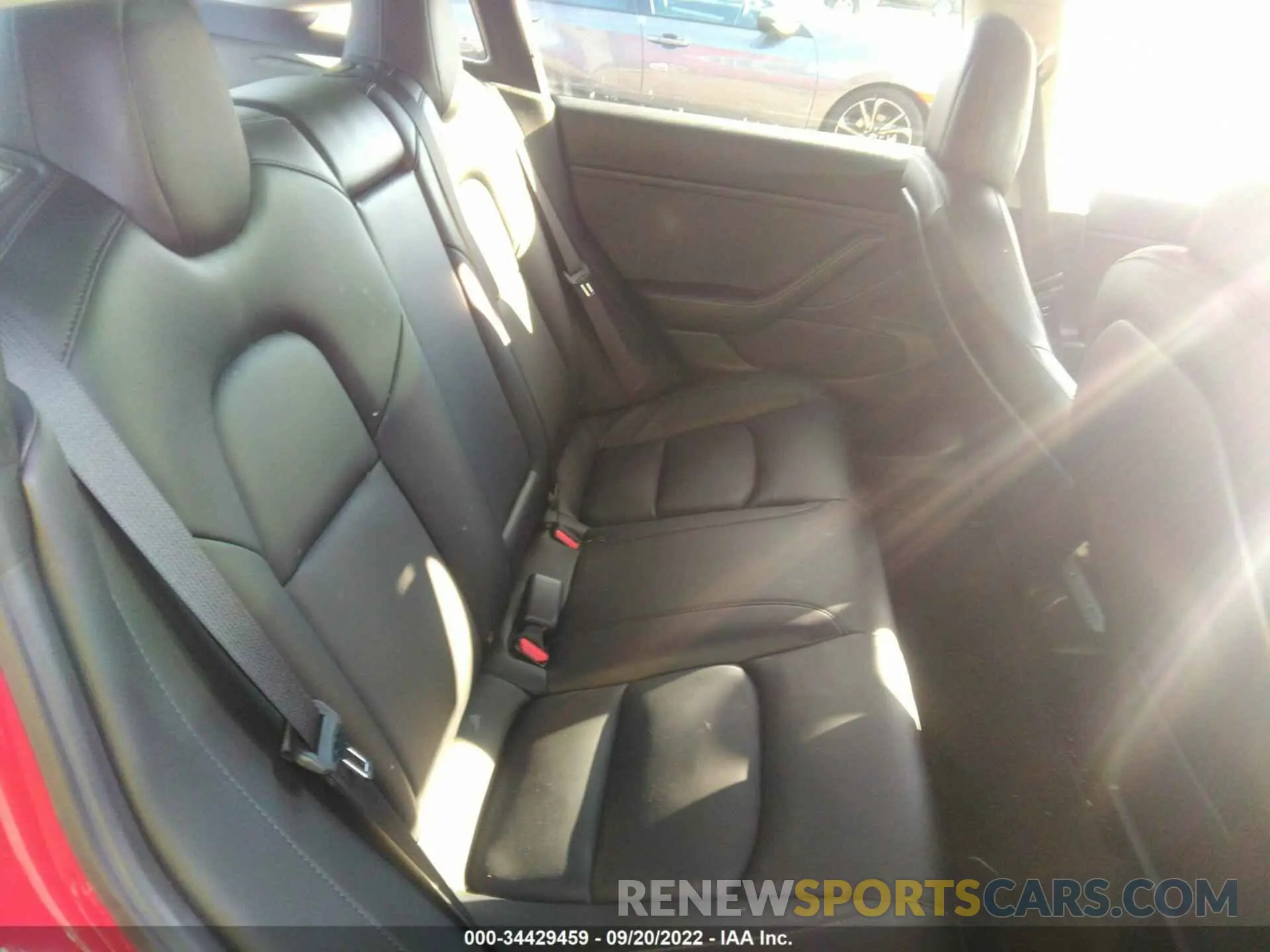 8 fotografías del automóvil dañado 5YJ3E1EBXKF521617 TESLA MODEL 3 2019
