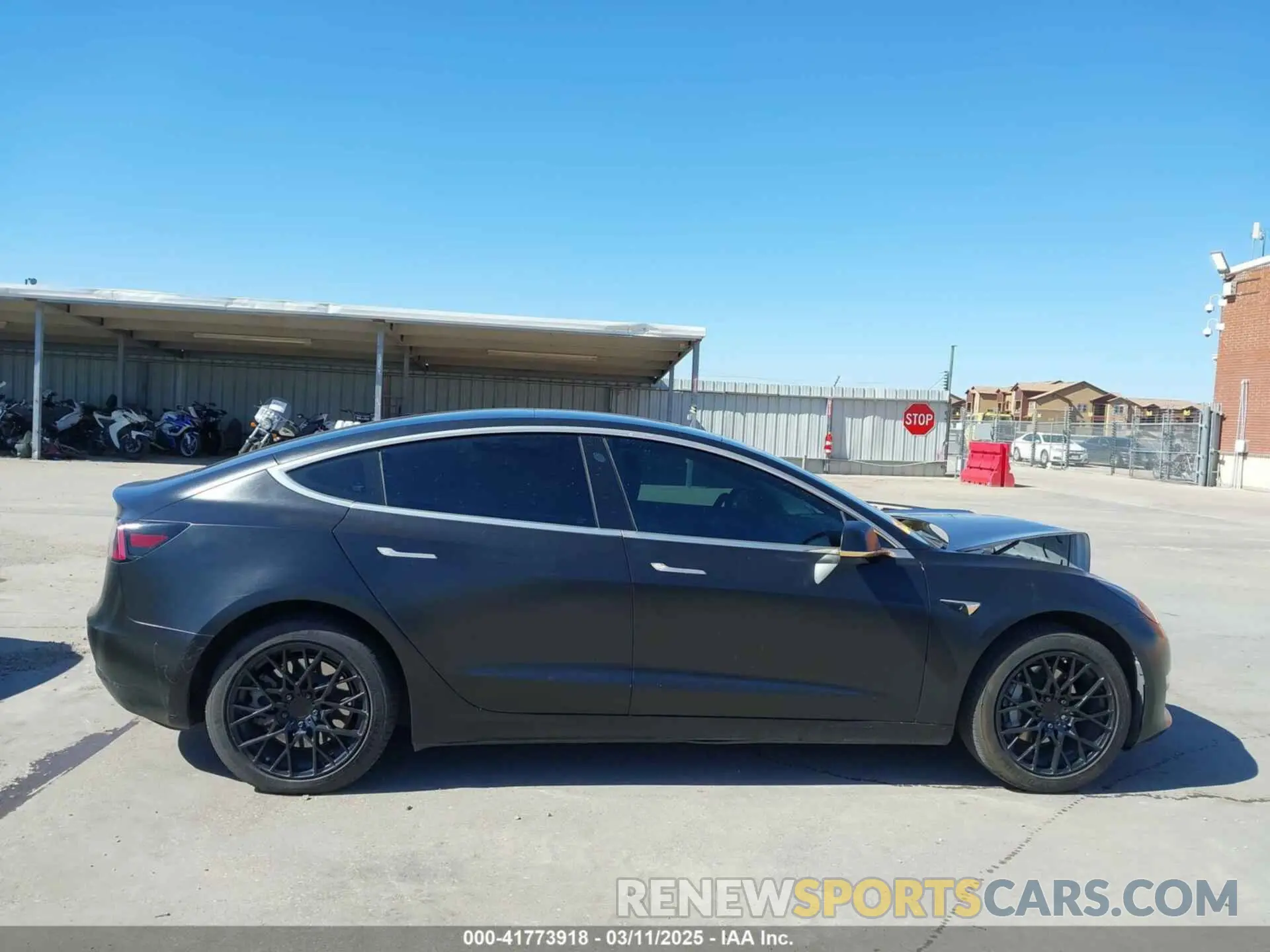 12 fotografías del automóvil dañado 5YJ3E1EA0LF597761 TESLA MODEL 3 2020