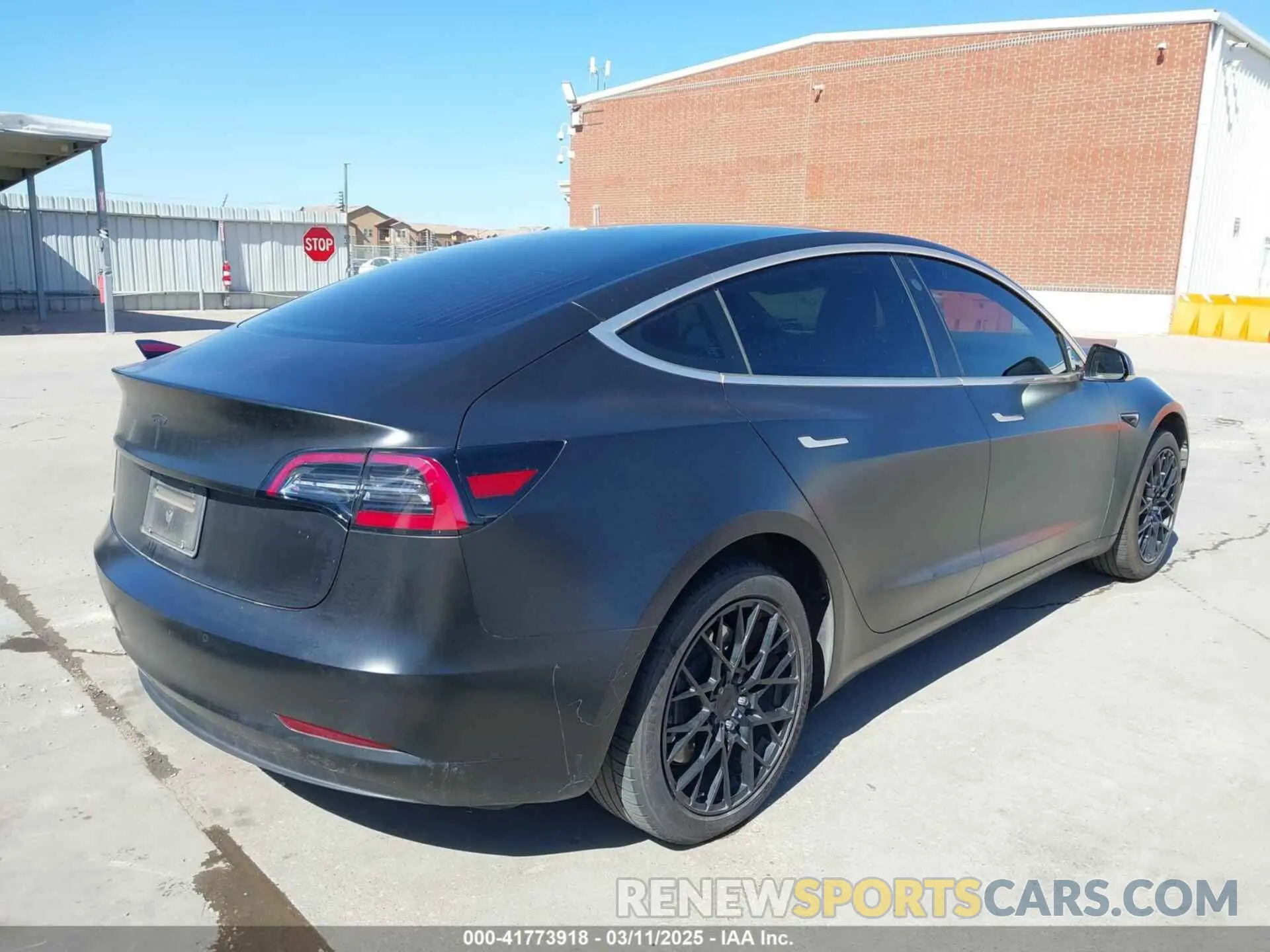 4 fotografías del automóvil dañado 5YJ3E1EA0LF597761 TESLA MODEL 3 2020
