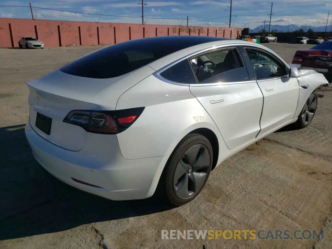 4 fotografías del automóvil dañado 5YJ3E1EA0LF660597 TESLA MODEL 3 2020