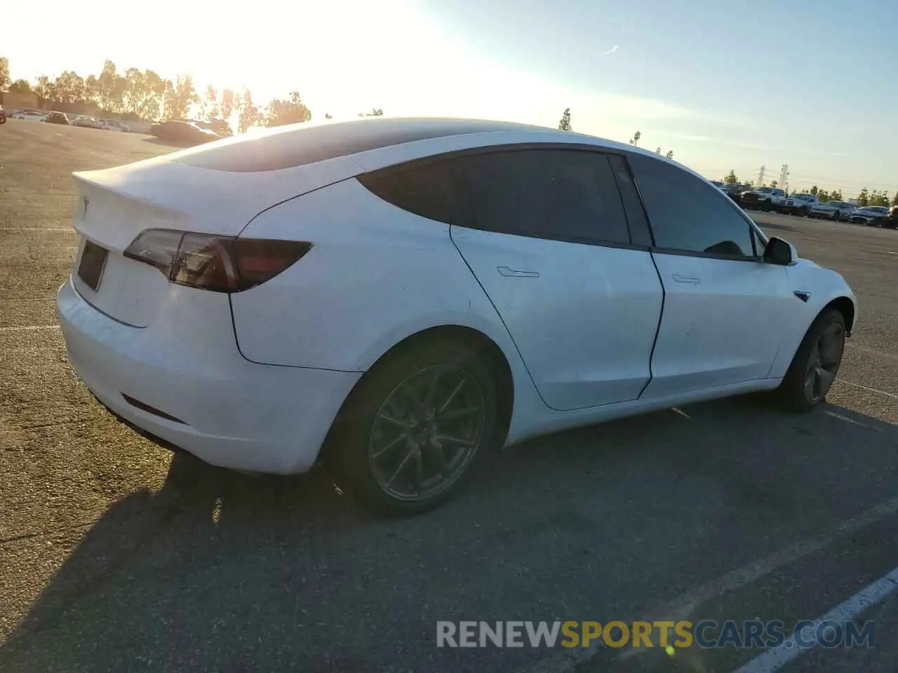 3 fotografías del automóvil dañado 5YJ3E1EA0LF703593 TESLA MODEL 3 2020