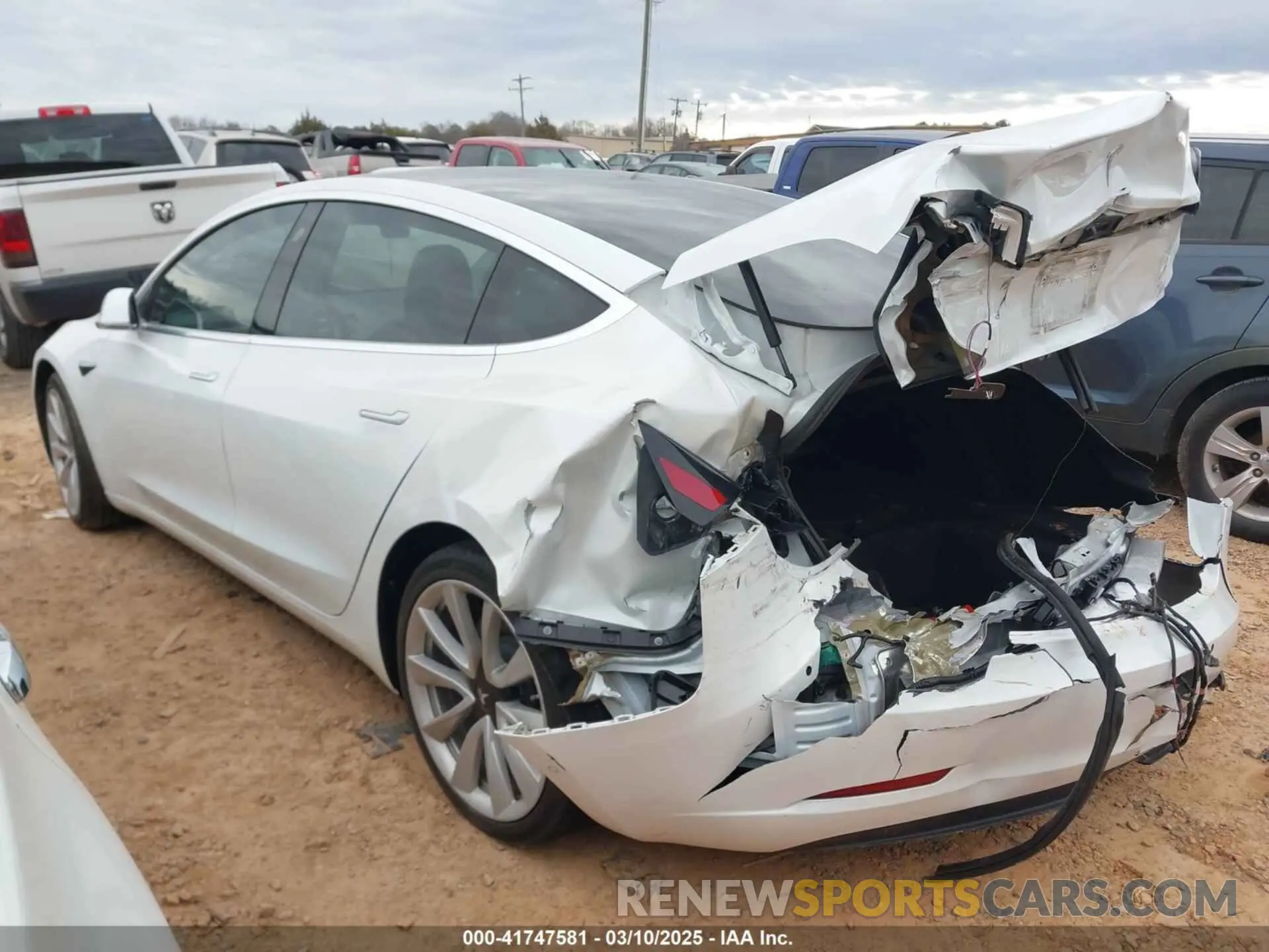 3 fotografías del automóvil dañado 5YJ3E1EA1LF738062 TESLA MODEL 3 2020
