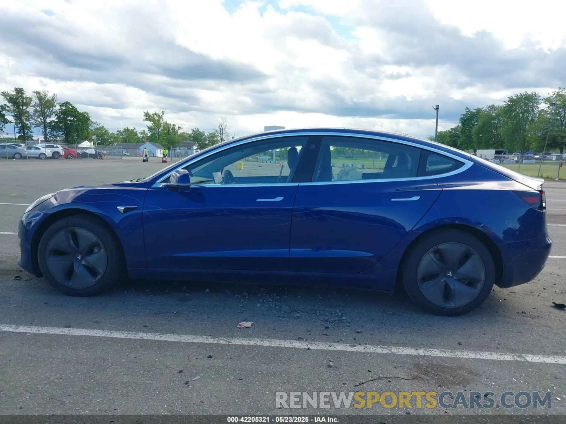 14 fotografías del automóvil dañado 5YJ3E1EA1LF745688 TESLA MODEL 3 2020