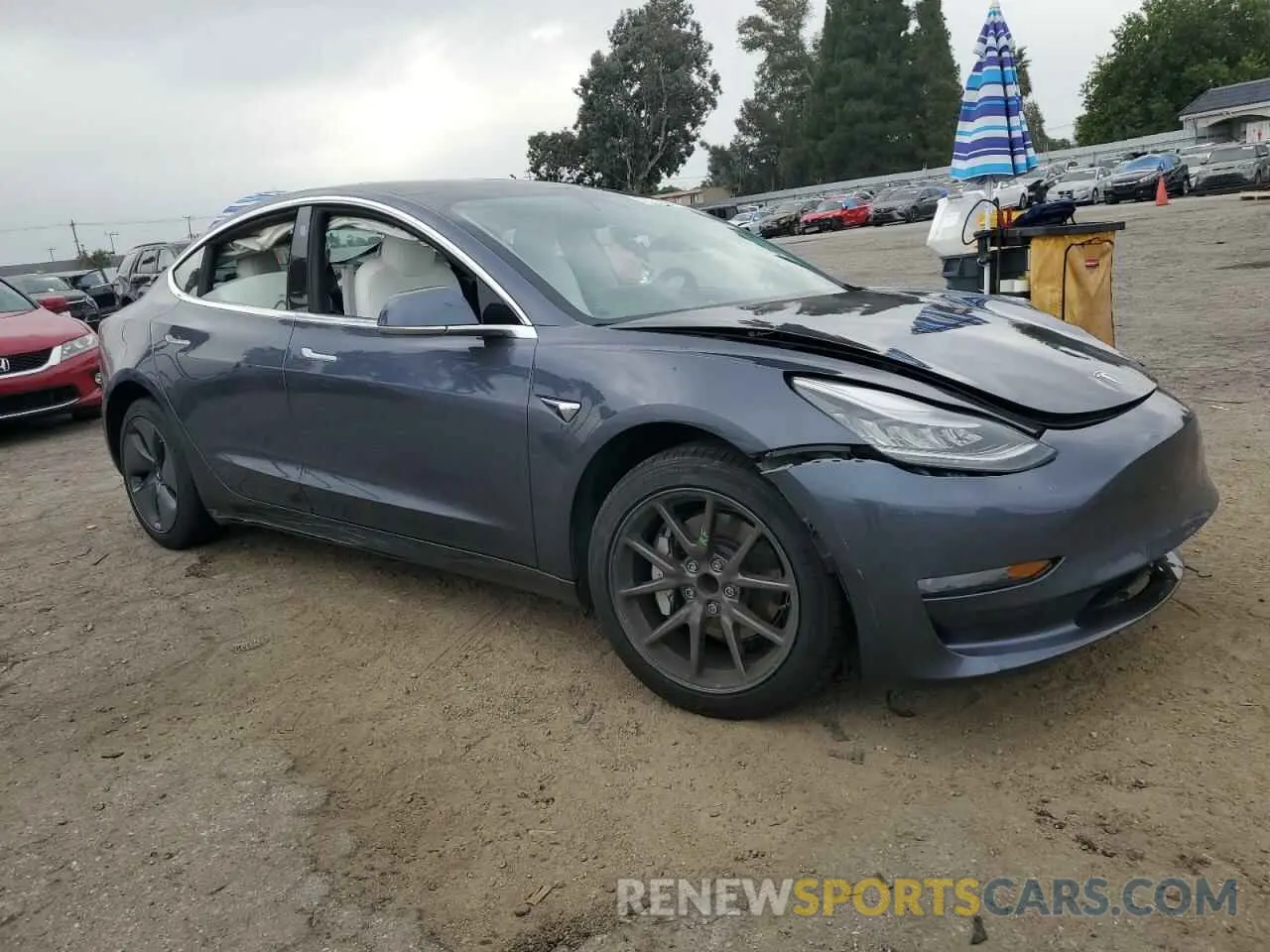4 fotografías del automóvil dañado 5YJ3E1EA1LF746002 TESLA MODEL 3 2020