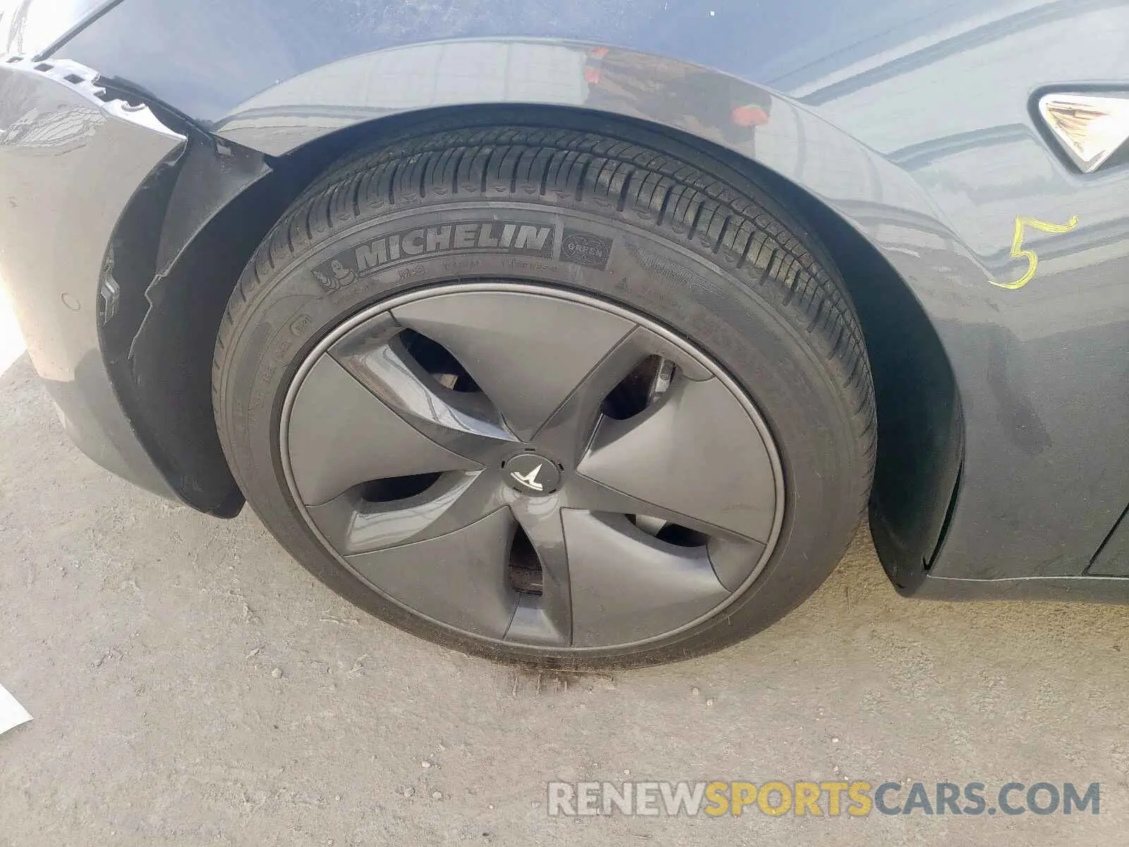 9 fotografías del automóvil dañado 5YJ3E1EA1LF796737 TESLA MODEL 3 2020
