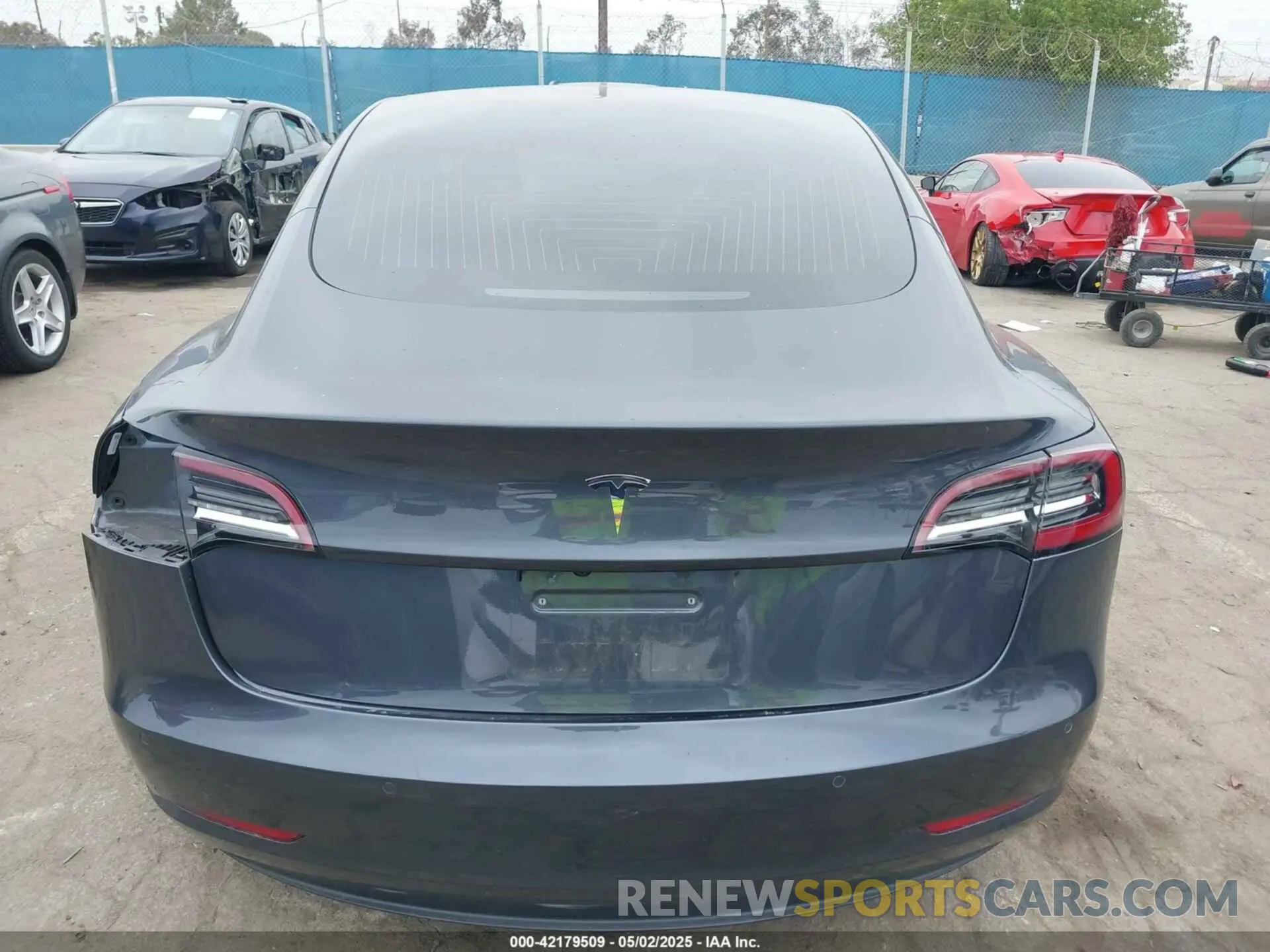 17 fotografías del automóvil dañado 5YJ3E1EA1LF799136 TESLA MODEL 3 2020