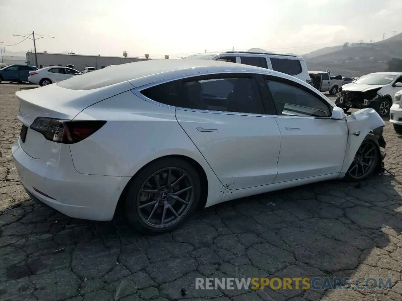 3 fotografías del automóvil dañado 5YJ3E1EA2LF598958 TESLA MODEL 3 2020