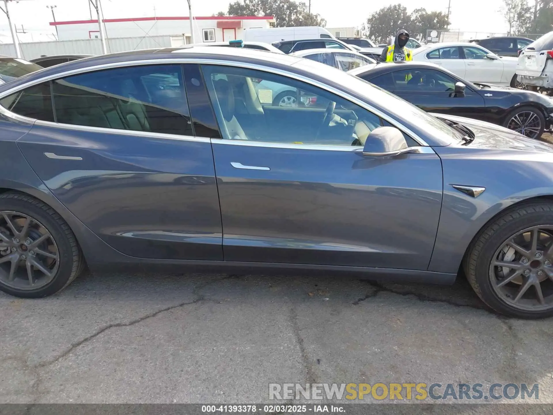 13 fotografías del automóvil dañado 5YJ3E1EA2LF631893 TESLA MODEL 3 2020