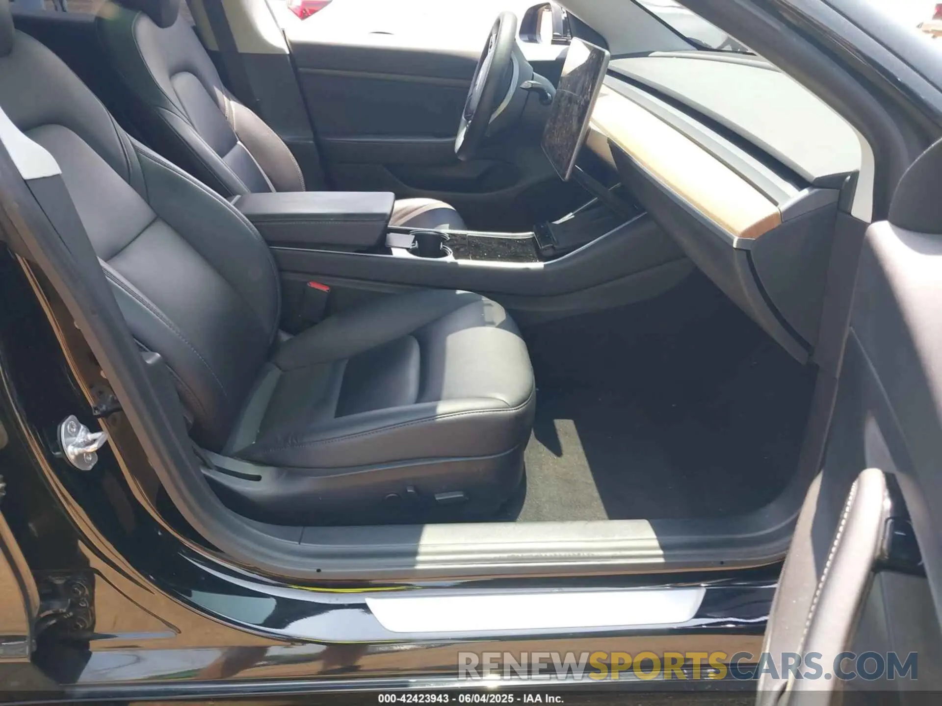 5 fotografías del automóvil dañado 5YJ3E1EA2LF704499 TESLA MODEL 3 2020