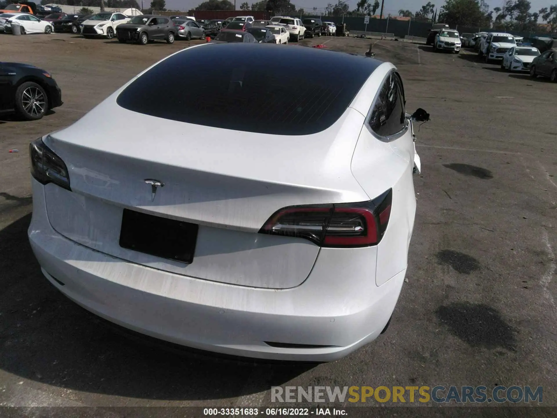4 fotografías del automóvil dañado 5YJ3E1EA2LF718175 TESLA MODEL 3 2020