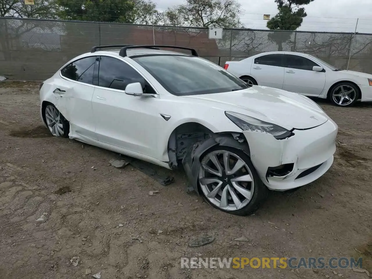 4 fotografías del automóvil dañado 5YJ3E1EA2LF806434 TESLA MODEL 3 2020