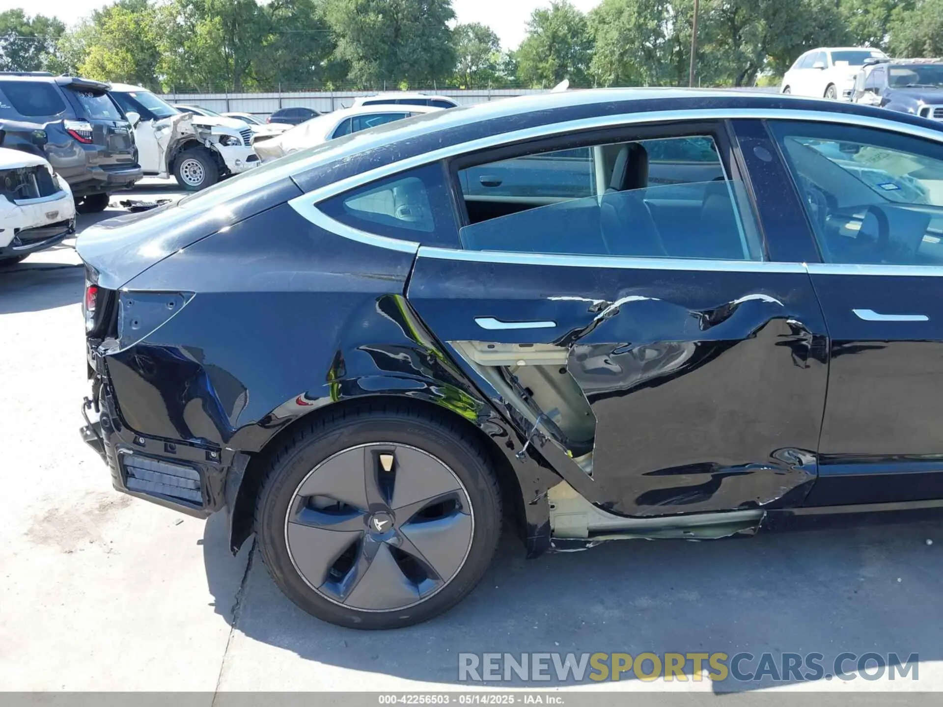 19 fotografías del automóvil dañado 5YJ3E1EA3LF611152 TESLA MODEL 3 2020