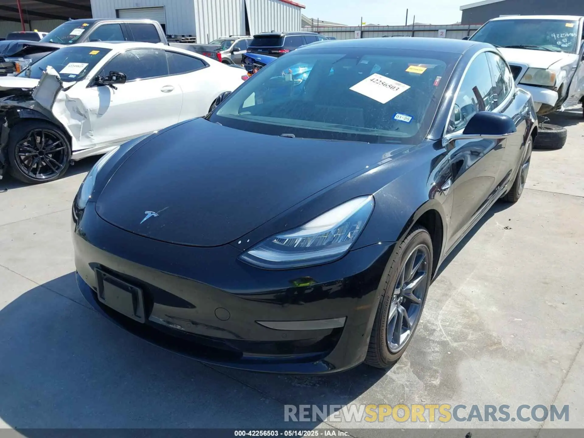 2 fotografías del automóvil dañado 5YJ3E1EA3LF611152 TESLA MODEL 3 2020