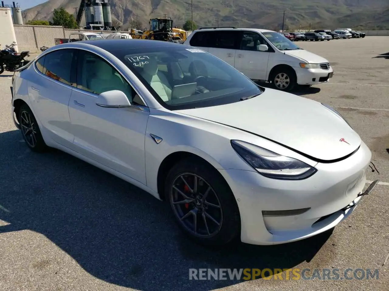 4 fotografías del automóvil dañado 5YJ3E1EA3LF615430 TESLA MODEL 3 2020