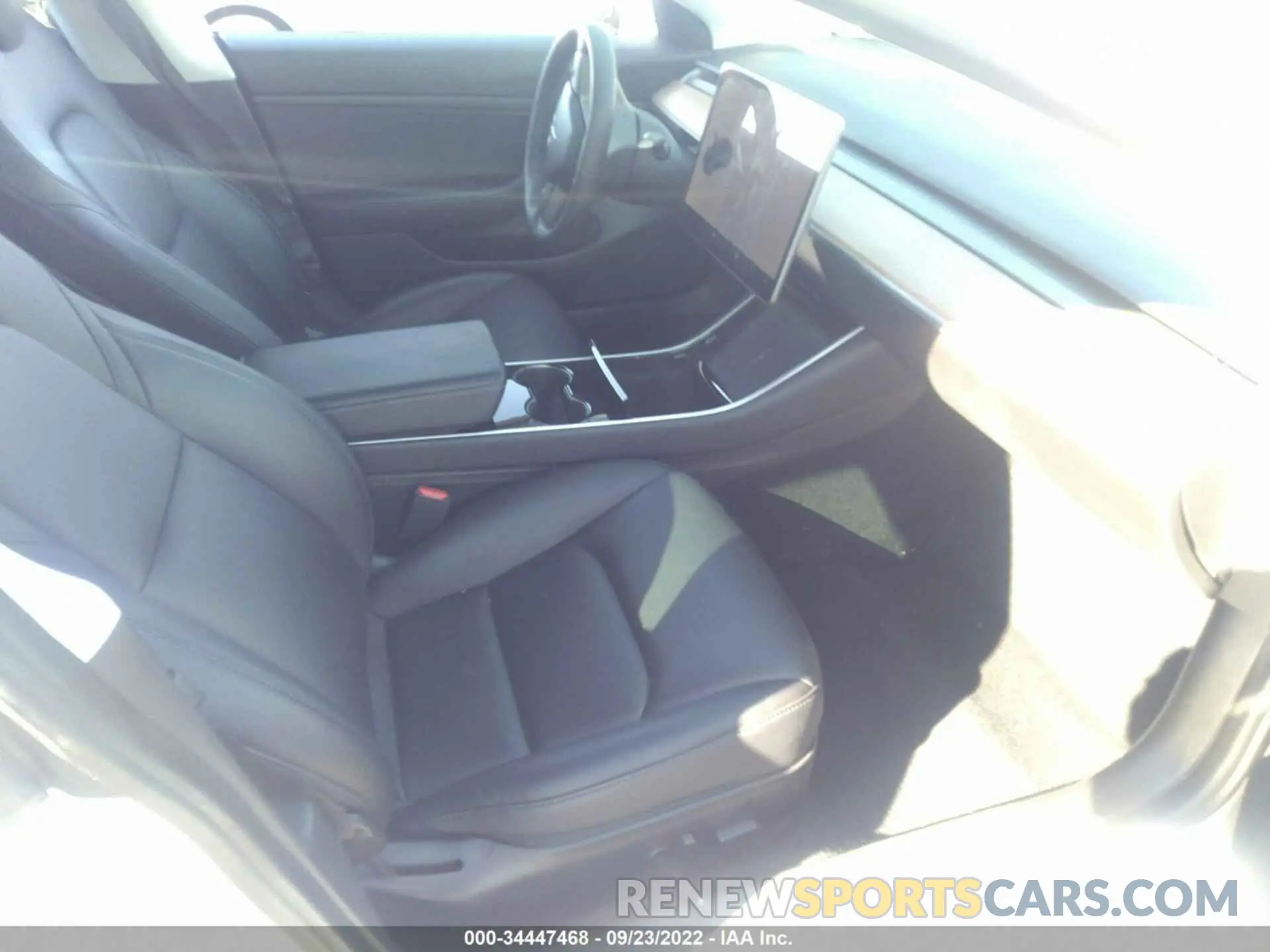 5 fotografías del automóvil dañado 5YJ3E1EA3LF740802 TESLA MODEL 3 2020