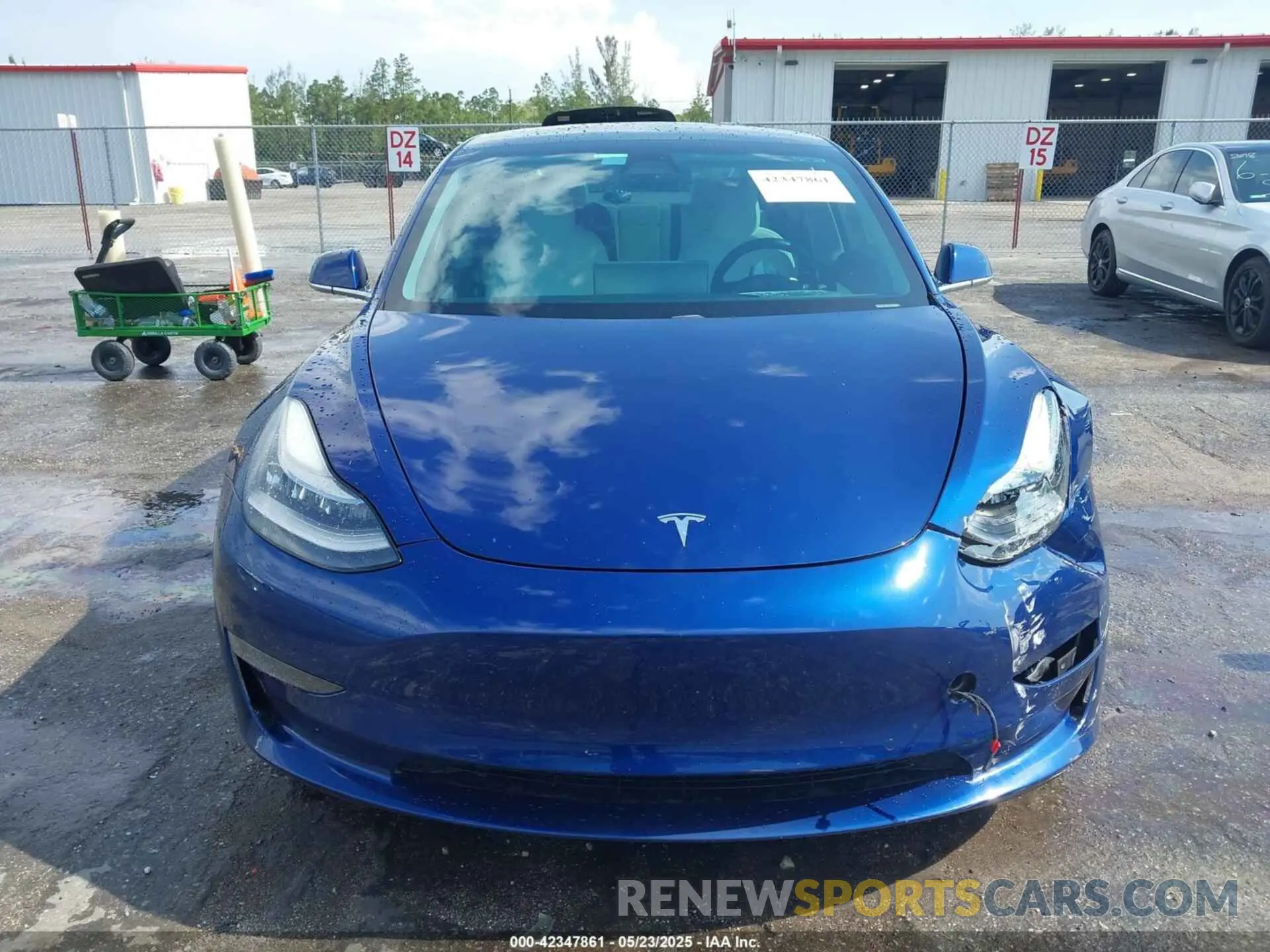 12 fotografías del automóvil dañado 5YJ3E1EA4LF591056 TESLA MODEL 3 2020