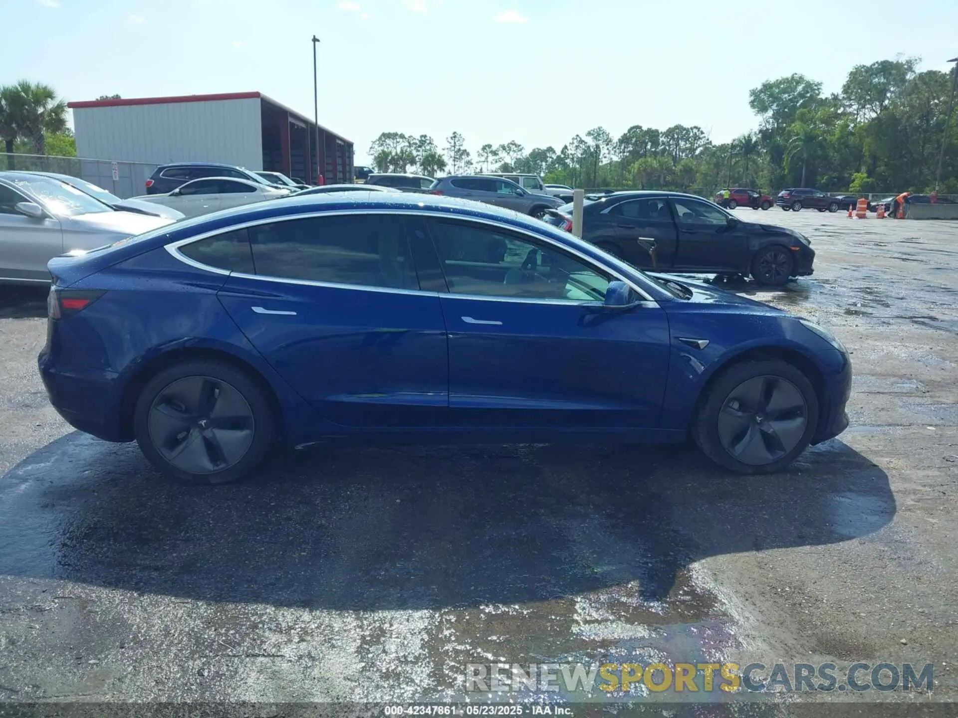 13 fotografías del automóvil dañado 5YJ3E1EA4LF591056 TESLA MODEL 3 2020