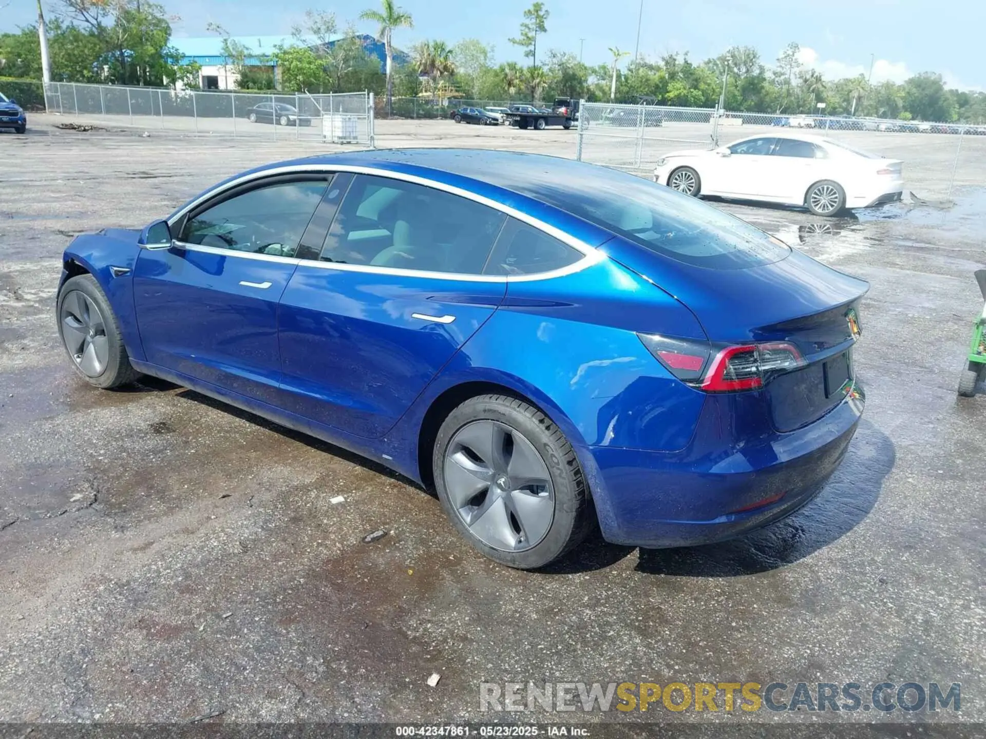 3 fotografías del automóvil dañado 5YJ3E1EA4LF591056 TESLA MODEL 3 2020