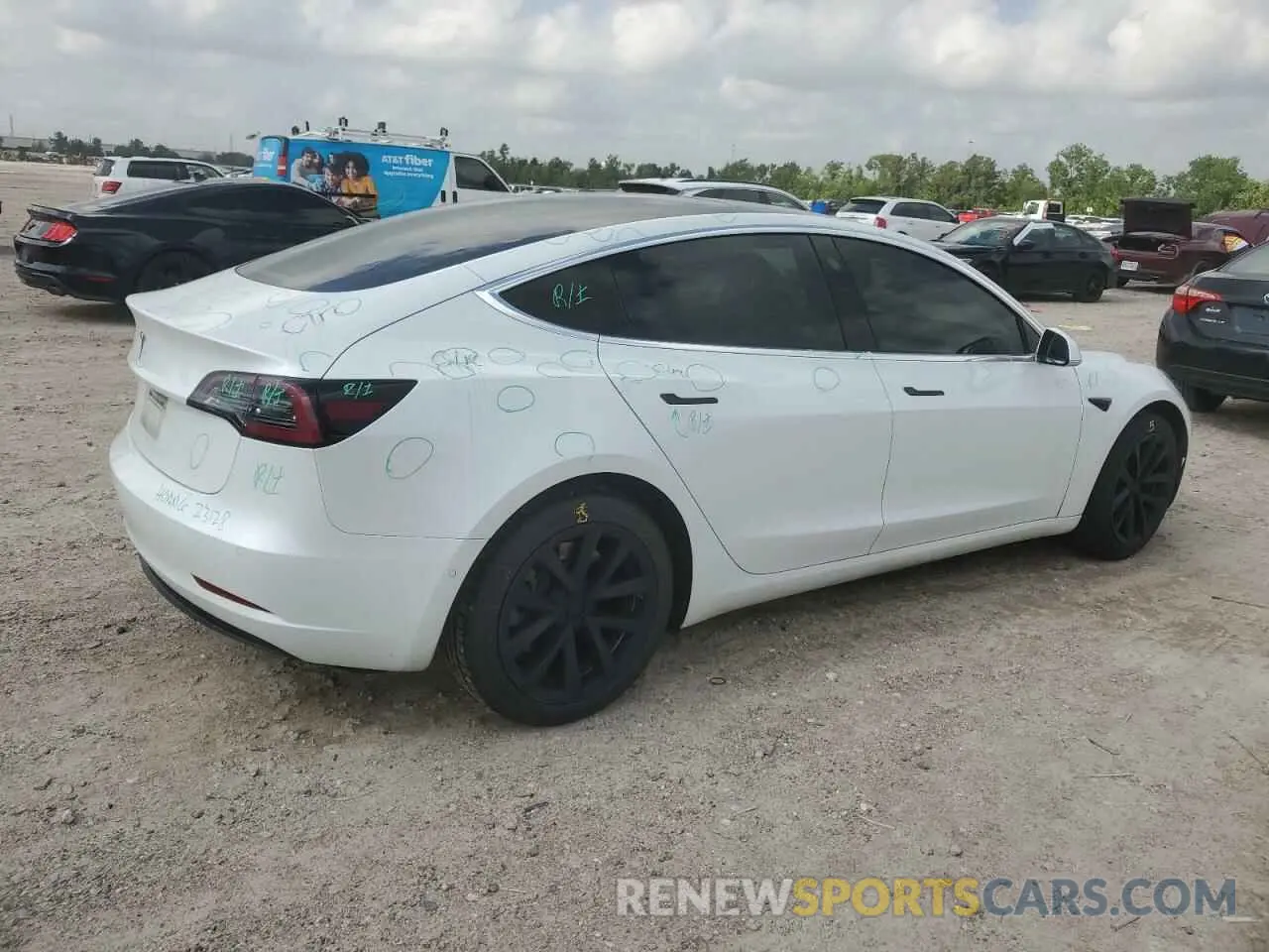 3 fotografías del automóvil dañado 5YJ3E1EA4LF634049 TESLA MODEL 3 2020
