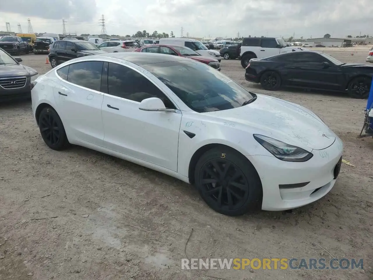 4 fotografías del automóvil dañado 5YJ3E1EA4LF634049 TESLA MODEL 3 2020