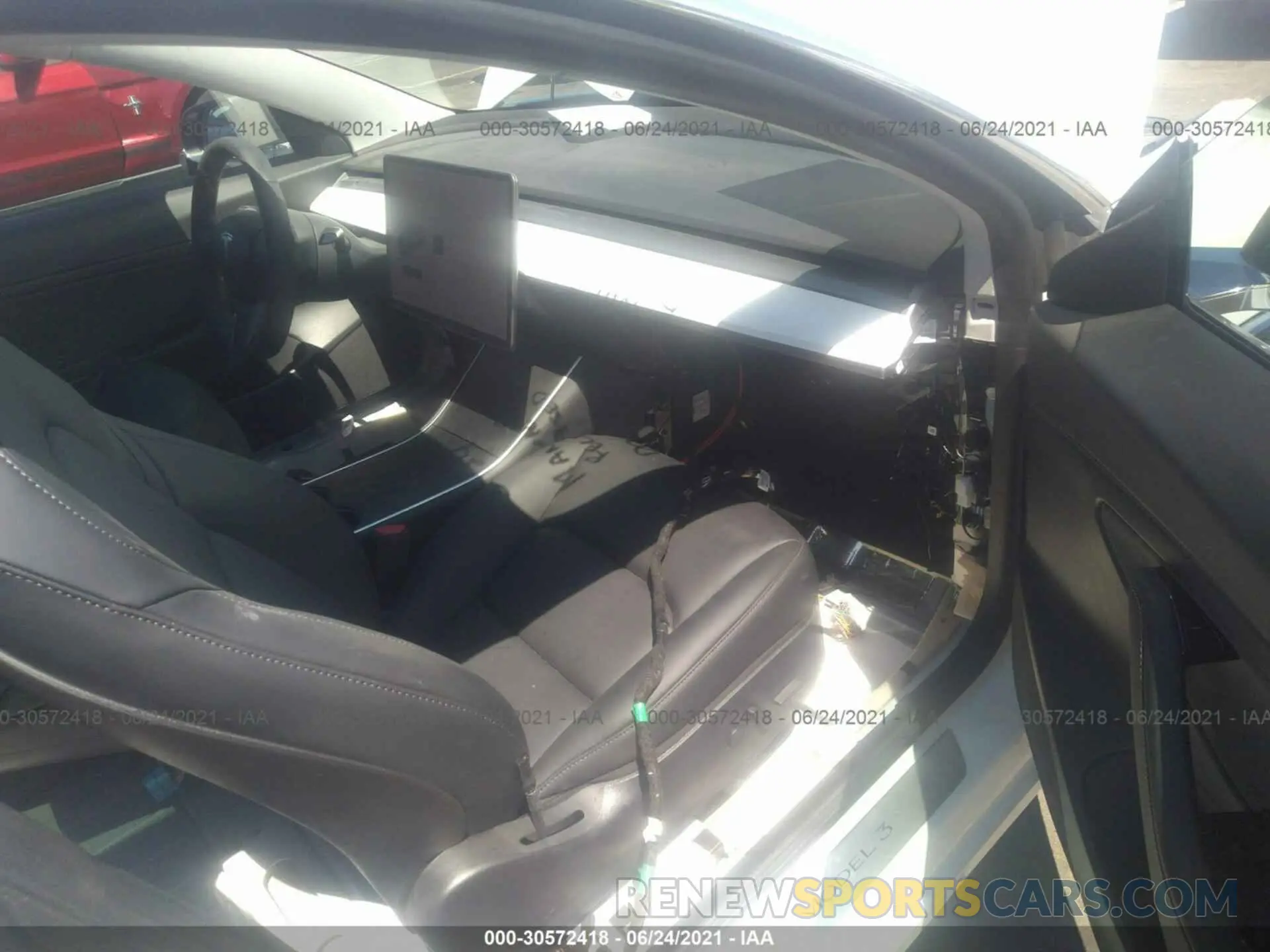 5 fotografías del automóvil dañado 5YJ3E1EA4LF642622 TESLA MODEL 3 2020